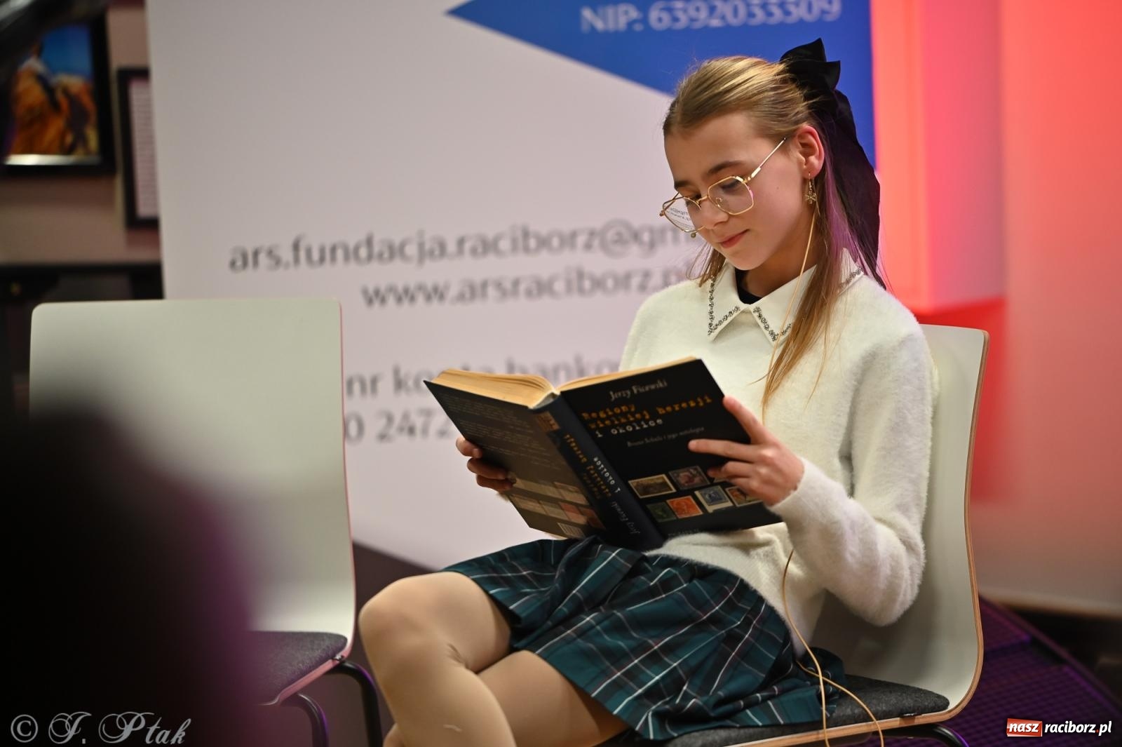 Zdjęcie w galerii na portalu naszraciborz.pl: Spektakl Rodzina w Urban Labie. Premiera grupy teatralnej IRREALIS w Raciborzu wiadomości z regionu