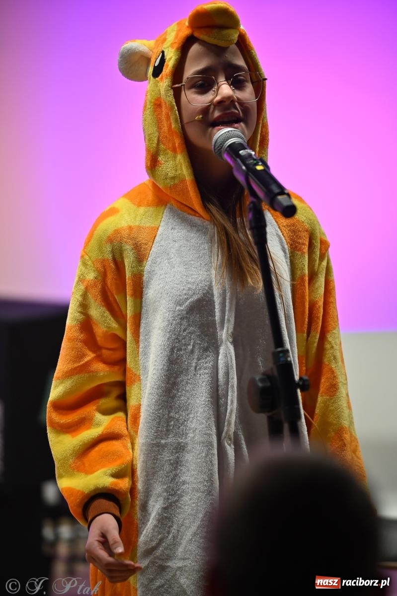 Zdjęcie w galerii na portalu naszraciborz.pl: Spektakl Rodzina w Urban Labie. Premiera grupy teatralnej IRREALIS w Raciborzu wiadomości z regionu