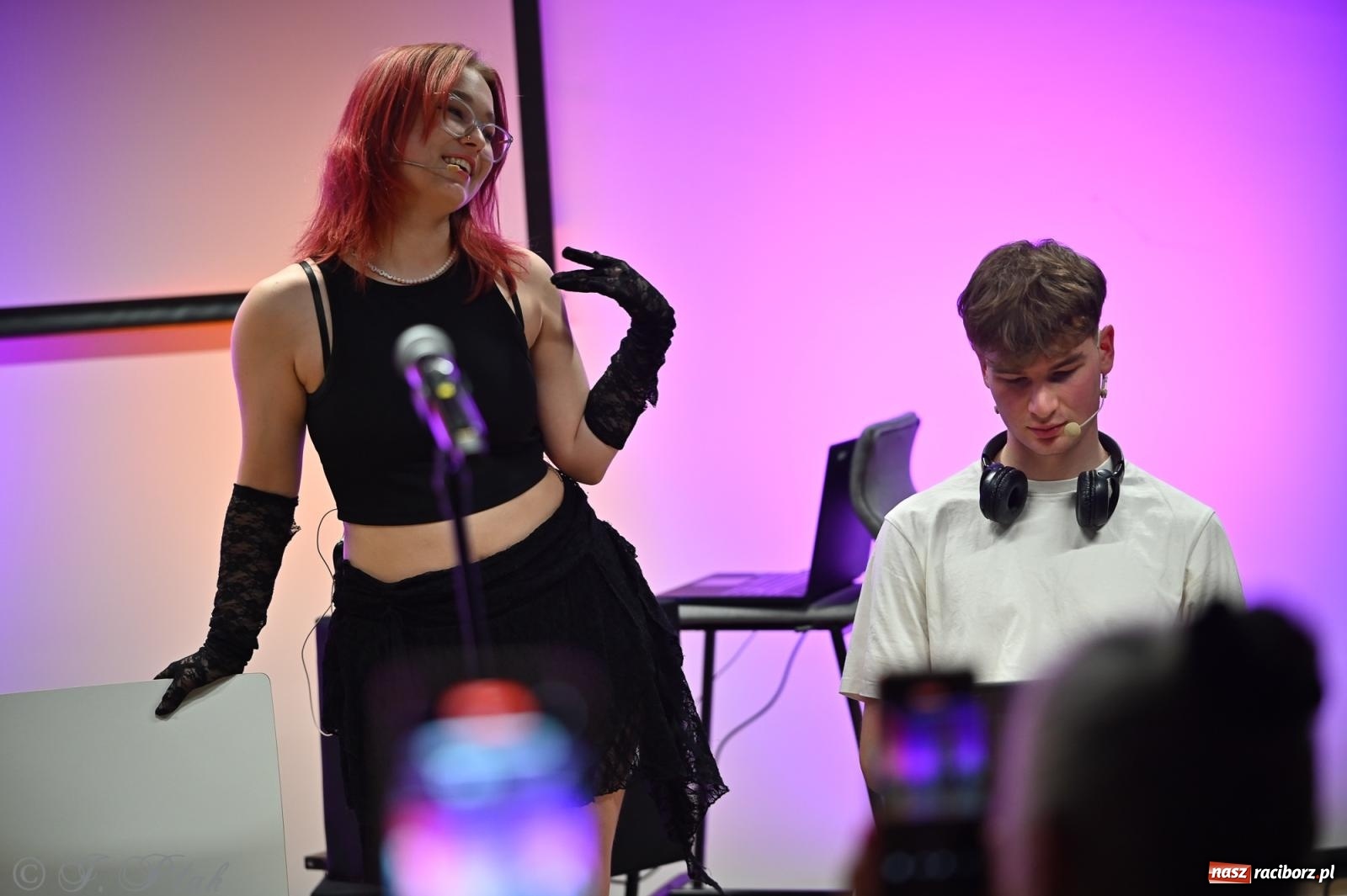 Zdjęcie w galerii na portalu naszraciborz.pl: Spektakl Rodzina w Urban Labie. Premiera grupy teatralnej IRREALIS w Raciborzu wiadomości z regionu