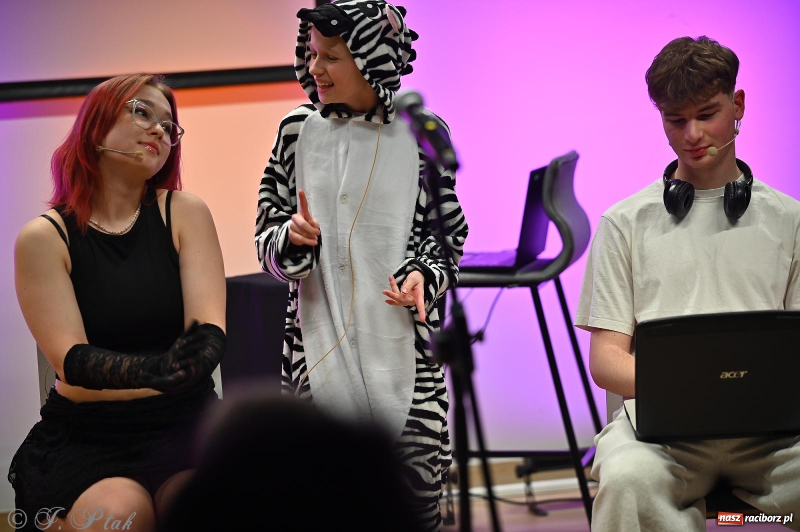 Zdjęcie w galerii na portalu naszraciborz.pl: Spektakl Rodzina w Urban Labie. Premiera grupy teatralnej IRREALIS w Raciborzu wiadomości z regionu