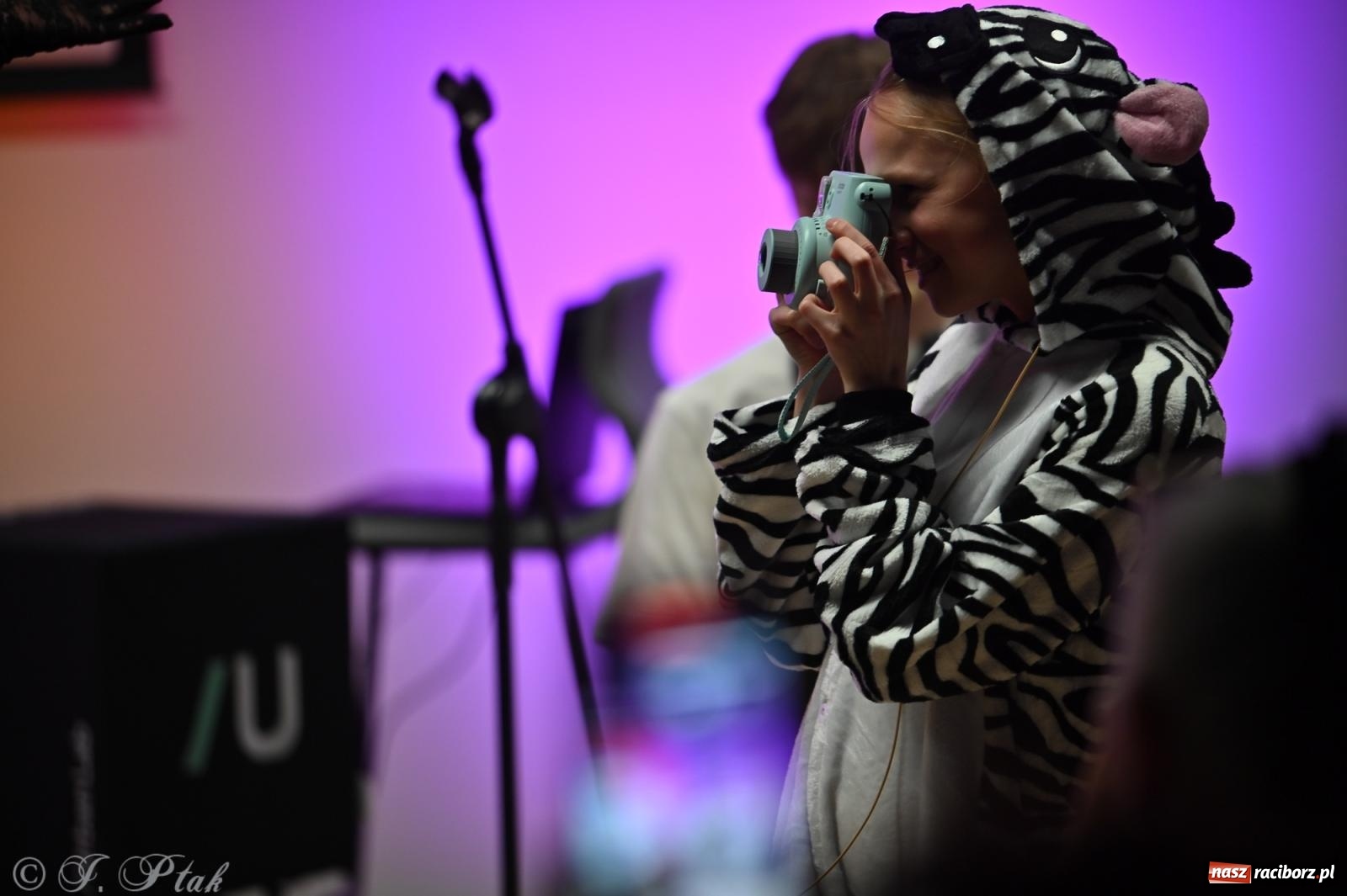 Zdjęcie w galerii na portalu naszraciborz.pl: Spektakl Rodzina w Urban Labie. Premiera grupy teatralnej IRREALIS w Raciborzu wiadomości z regionu