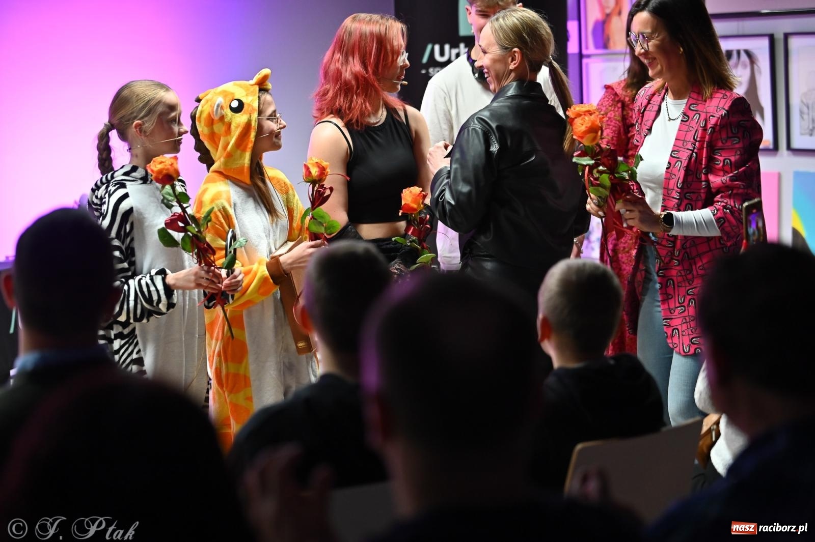 Zdjęcie w galerii na portalu naszraciborz.pl: Spektakl Rodzina w Urban Labie. Premiera grupy teatralnej IRREALIS w Raciborzu wiadomości z regionu