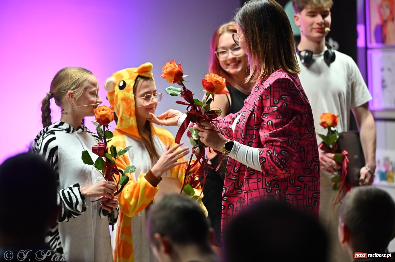 Zdjęcie w galerii na portalu naszraciborz.pl: Spektakl Rodzina w Urban Labie. Premiera grupy teatralnej IRREALIS w Raciborzu wiadomości z regionu