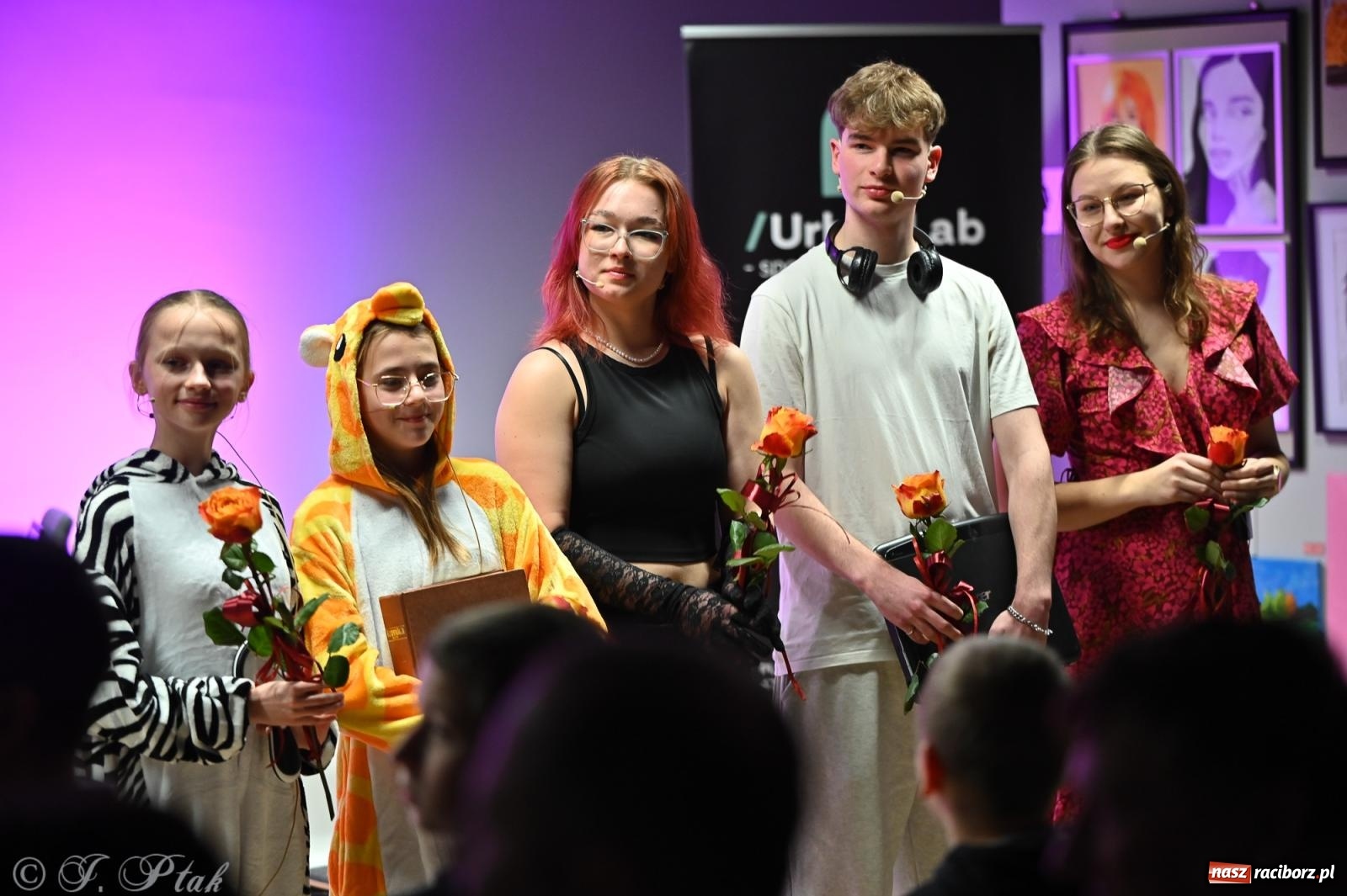 Zdjęcie w galerii na portalu naszraciborz.pl: Spektakl Rodzina w Urban Labie. Premiera grupy teatralnej IRREALIS w Raciborzu wiadomości z regionu