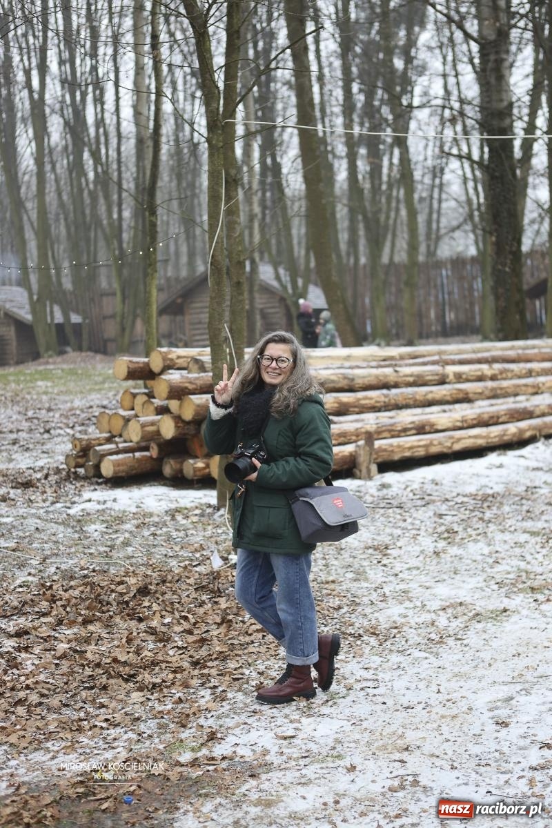Zdjęcie w galerii na portalu naszraciborz.pl: Morsy i ognisko w Grodzie – wspólne spotkanie mieszkańców i wsparcie dla WOŚP [FOTO i WIDEO] wiadomości z regionu