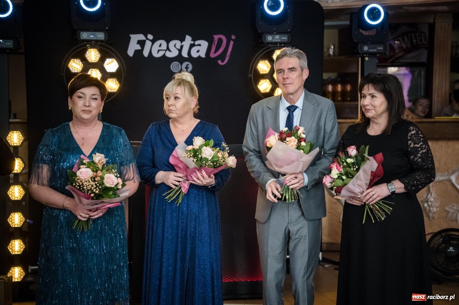 Zdjęcie w galerii na portalu naszraciborz.pl: Studniówka maturzystów CKZiU nr 1 w Raciborzu. Poloneza zatańczono w Acropolis [FOTO i WIDEO] wiadomości z regionu