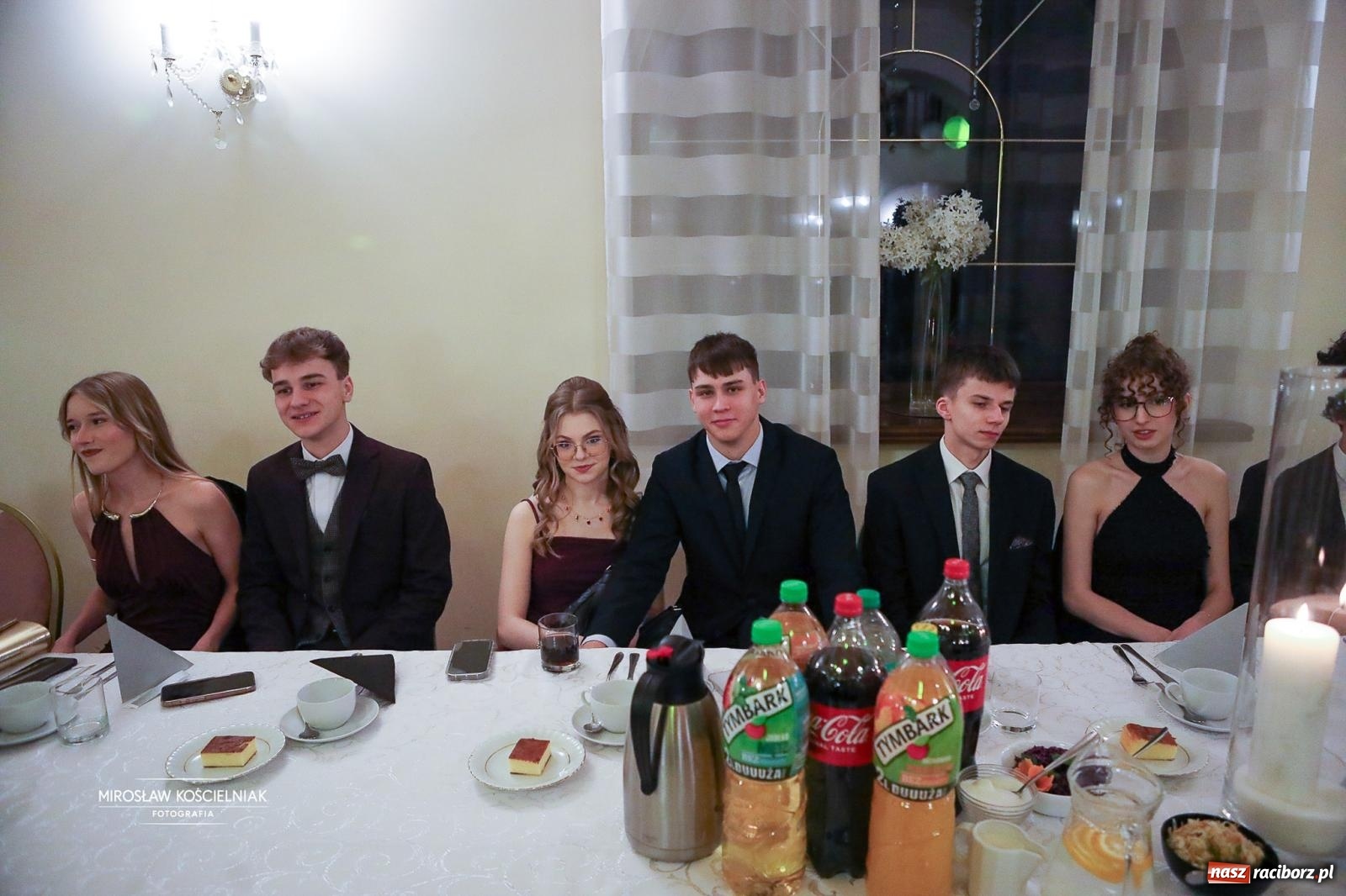 Zdjęcie w galerii na portalu naszraciborz.pl: Studniówka II LO im. Adama Mickiewicza w Parku Leśnym w Rogowie [FOTO] wiadomości z regionu