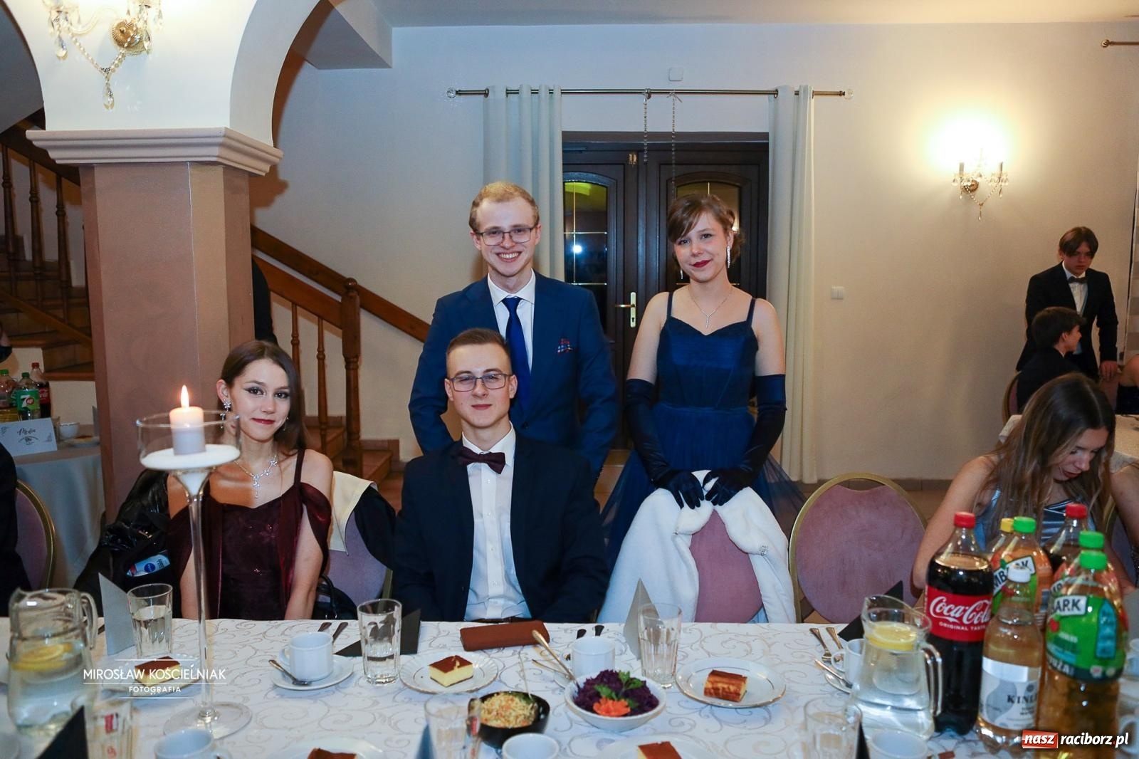 Zdjęcie w galerii na portalu naszraciborz.pl: Studniówka II LO im. Adama Mickiewicza w Parku Leśnym w Rogowie [FOTO] wiadomości z regionu