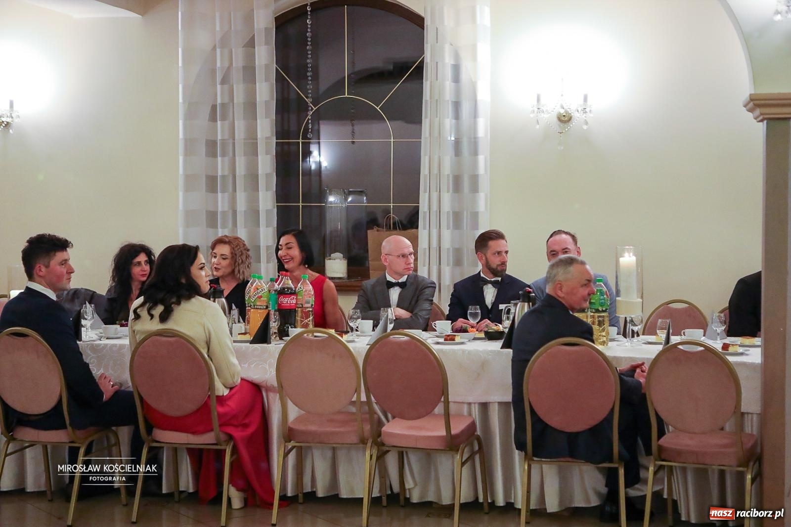 Zdjęcie w galerii na portalu naszraciborz.pl: Studniówka II LO im. Adama Mickiewicza w Parku Leśnym w Rogowie [FOTO] wiadomości z regionu