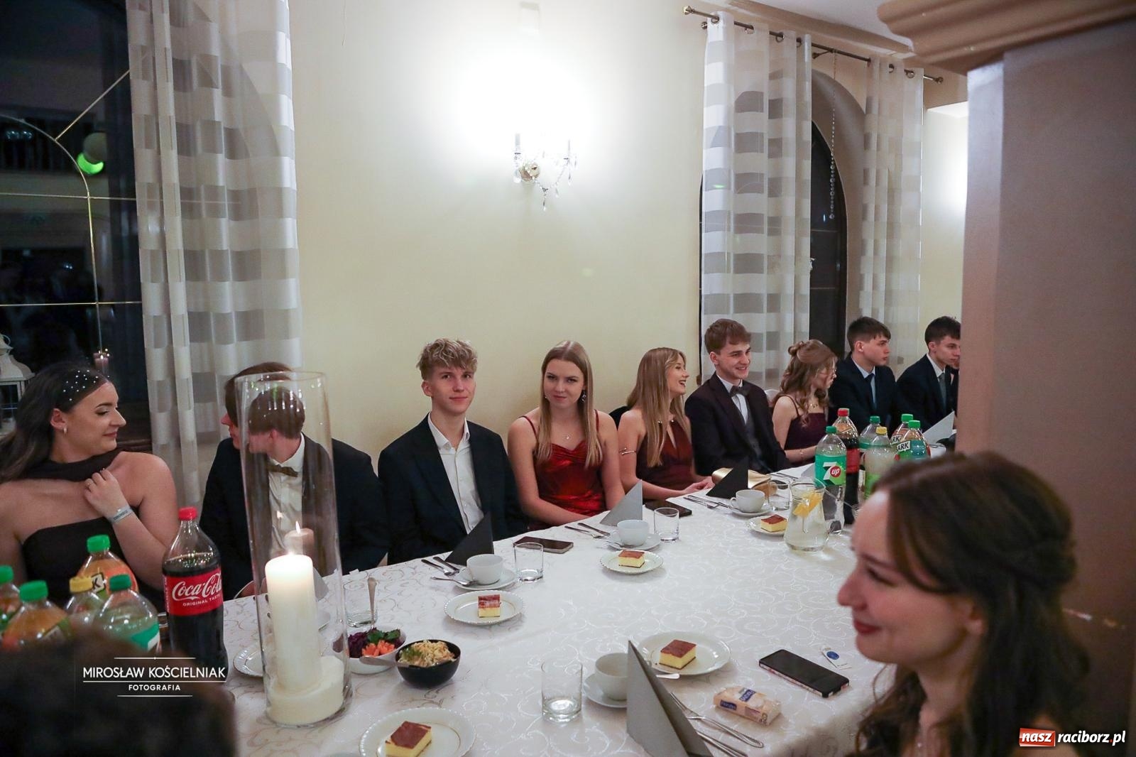 Zdjęcie w galerii na portalu naszraciborz.pl: Studniówka II LO im. Adama Mickiewicza w Parku Leśnym w Rogowie [FOTO] wiadomości z regionu