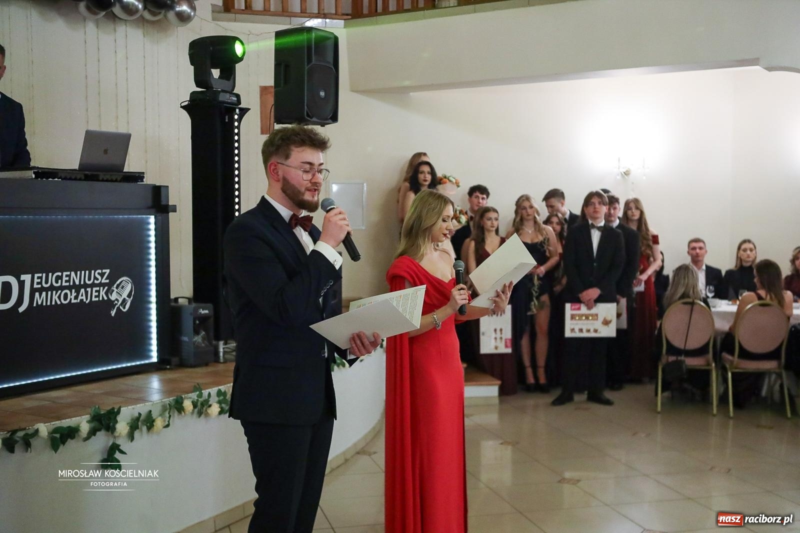 Zdjęcie w galerii na portalu naszraciborz.pl: Studniówka II LO im. Adama Mickiewicza w Parku Leśnym w Rogowie [FOTO] wiadomości z regionu