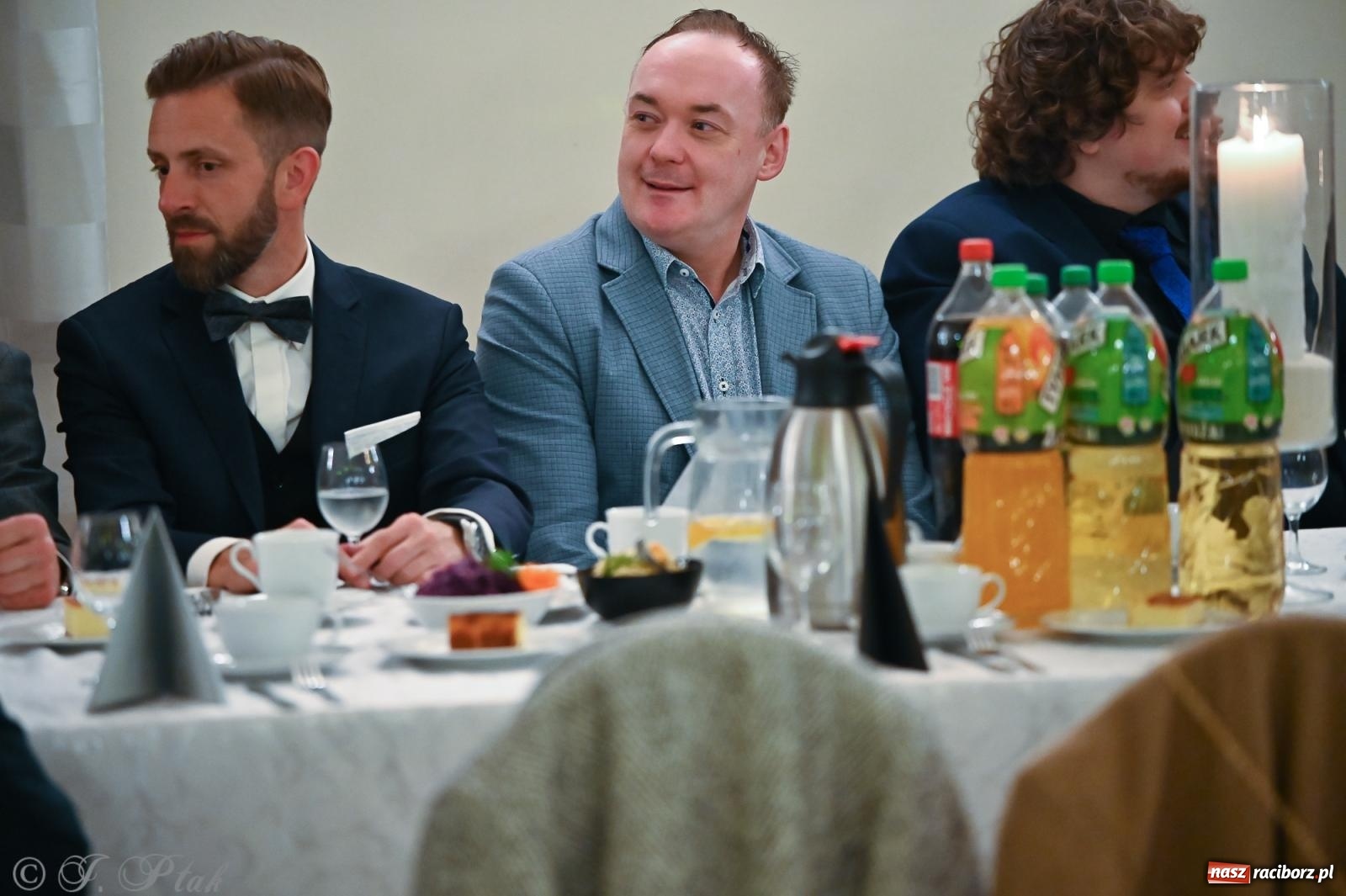 Zdjęcie w galerii na portalu naszraciborz.pl: Razem młodzi przyjaciele! Studniówka II LO z Raciborza [FOTO i WIDEO] wiadomości z regionu