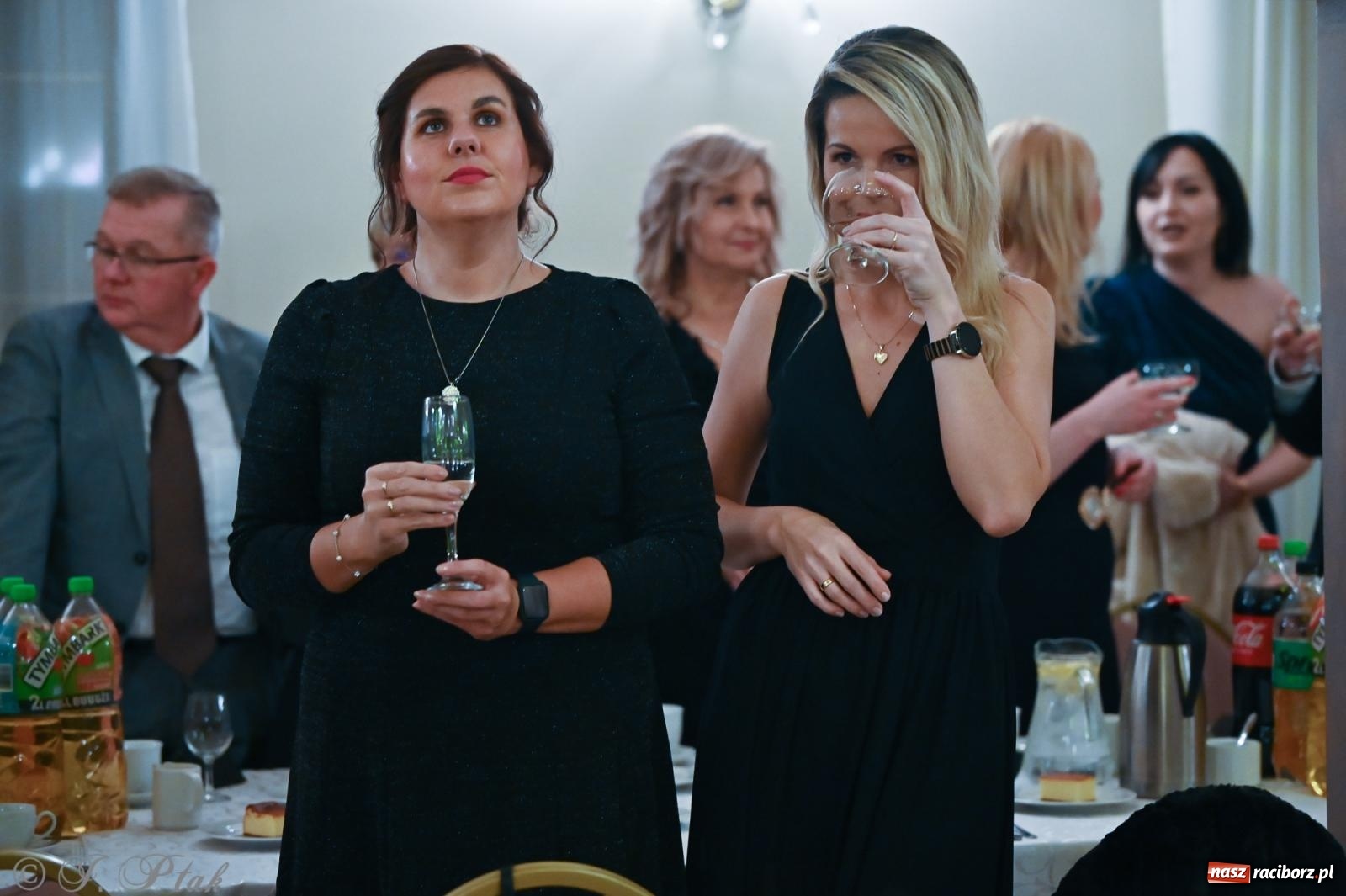 Zdjęcie w galerii na portalu naszraciborz.pl: Razem młodzi przyjaciele! Studniówka II LO z Raciborza [FOTO i WIDEO] wiadomości z regionu