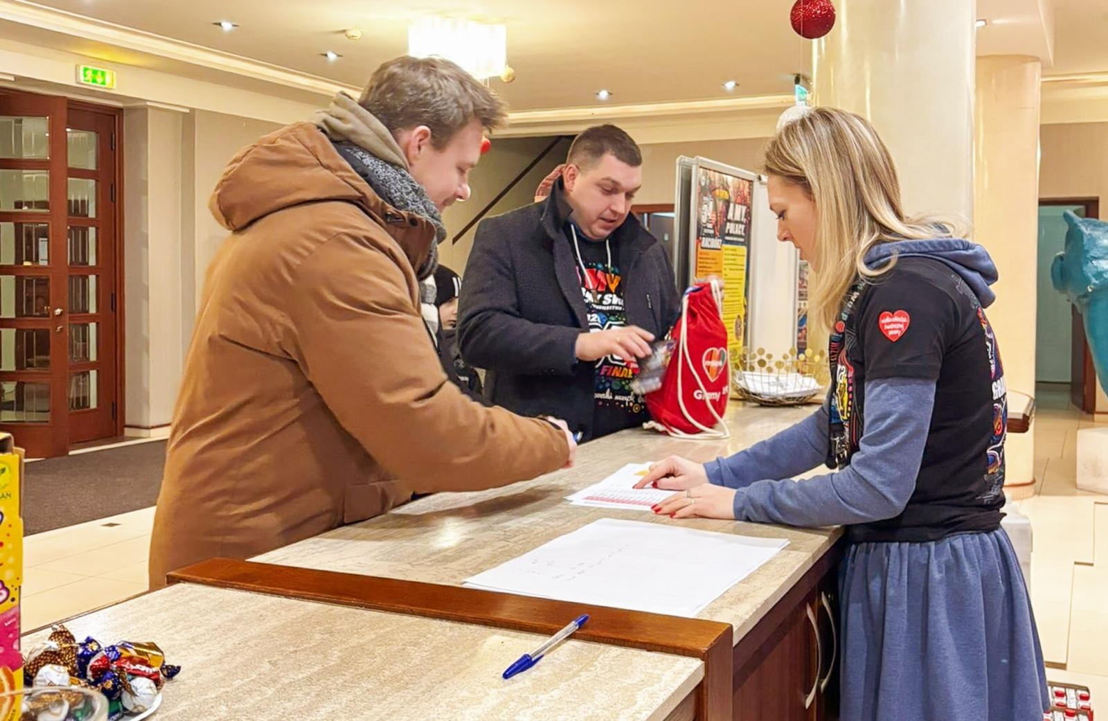 Zdjęcie w galerii na portalu naszraciborz.pl: 34. Finał WOŚP w Raciborzu - blisko 120 wolontariuszy i atrakcje na Rynku wiadomości z regionu
