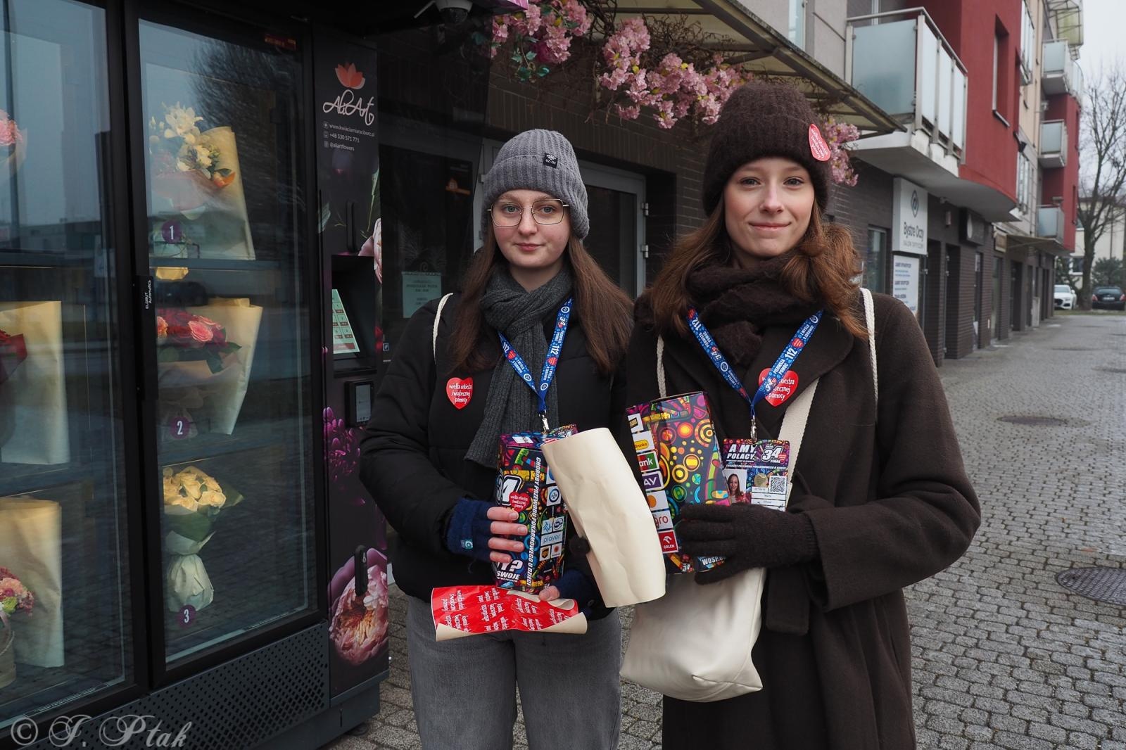 Zdjęcie w galerii na portalu naszraciborz.pl: 34. Finał WOŚP w Raciborzu - blisko 120 wolontariuszy i atrakcje na Rynku wiadomości z regionu