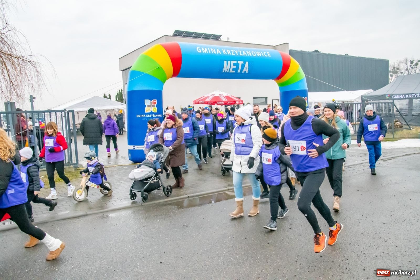 Zdjęcie w galerii na portalu naszraciborz.pl: II Bieg Sołtysa w Roszkowie na finał WOŚP pobił rekordy wiadomości z regionu