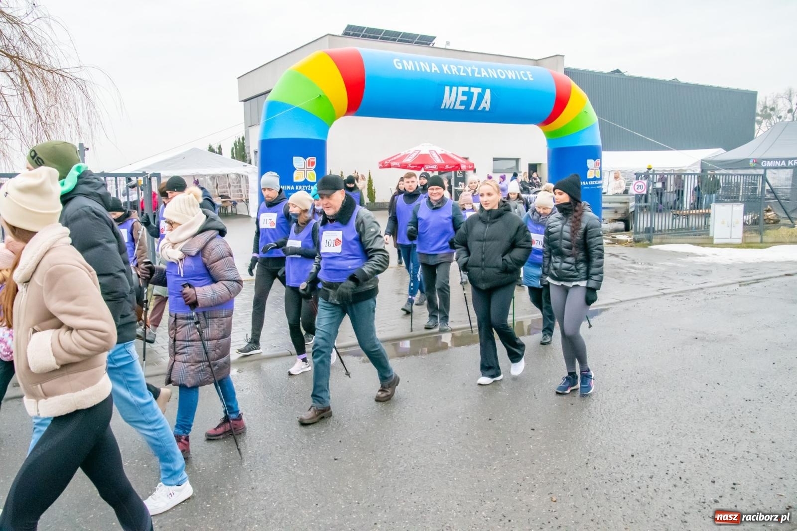 Zdjęcie w galerii na portalu naszraciborz.pl: II Bieg Sołtysa w Roszkowie na finał WOŚP pobił rekordy wiadomości z regionu