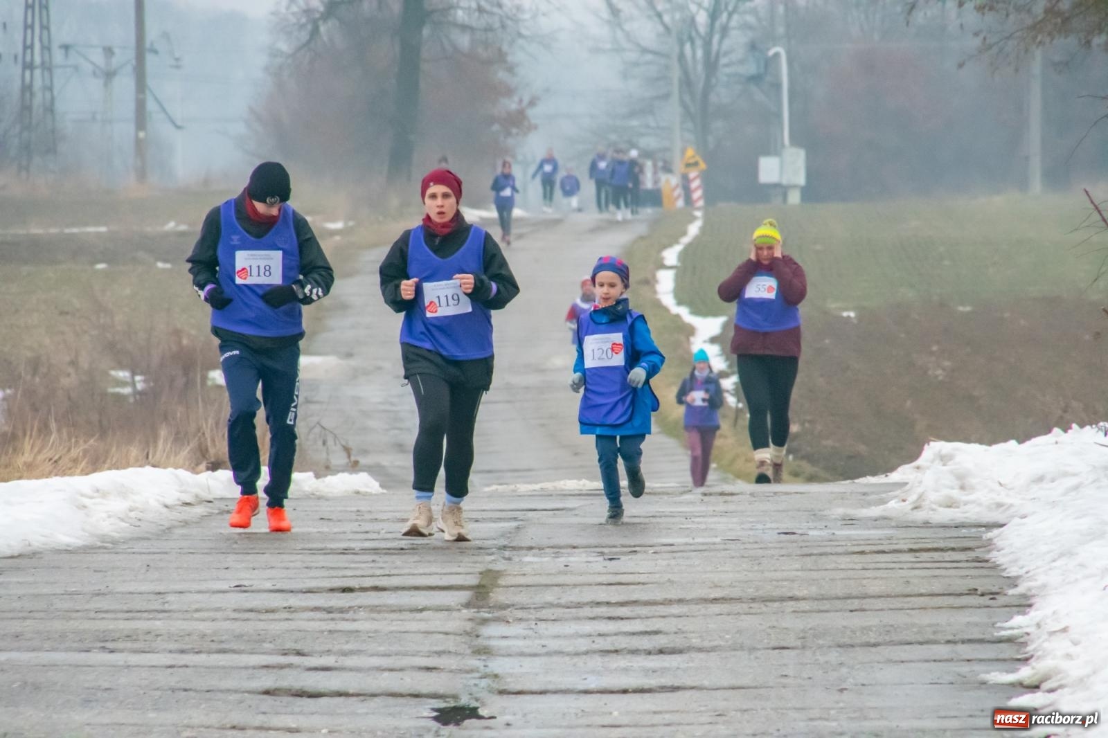 Zdjęcie w galerii na portalu naszraciborz.pl: II Bieg Sołtysa w Roszkowie na finał WOŚP pobił rekordy wiadomości z regionu