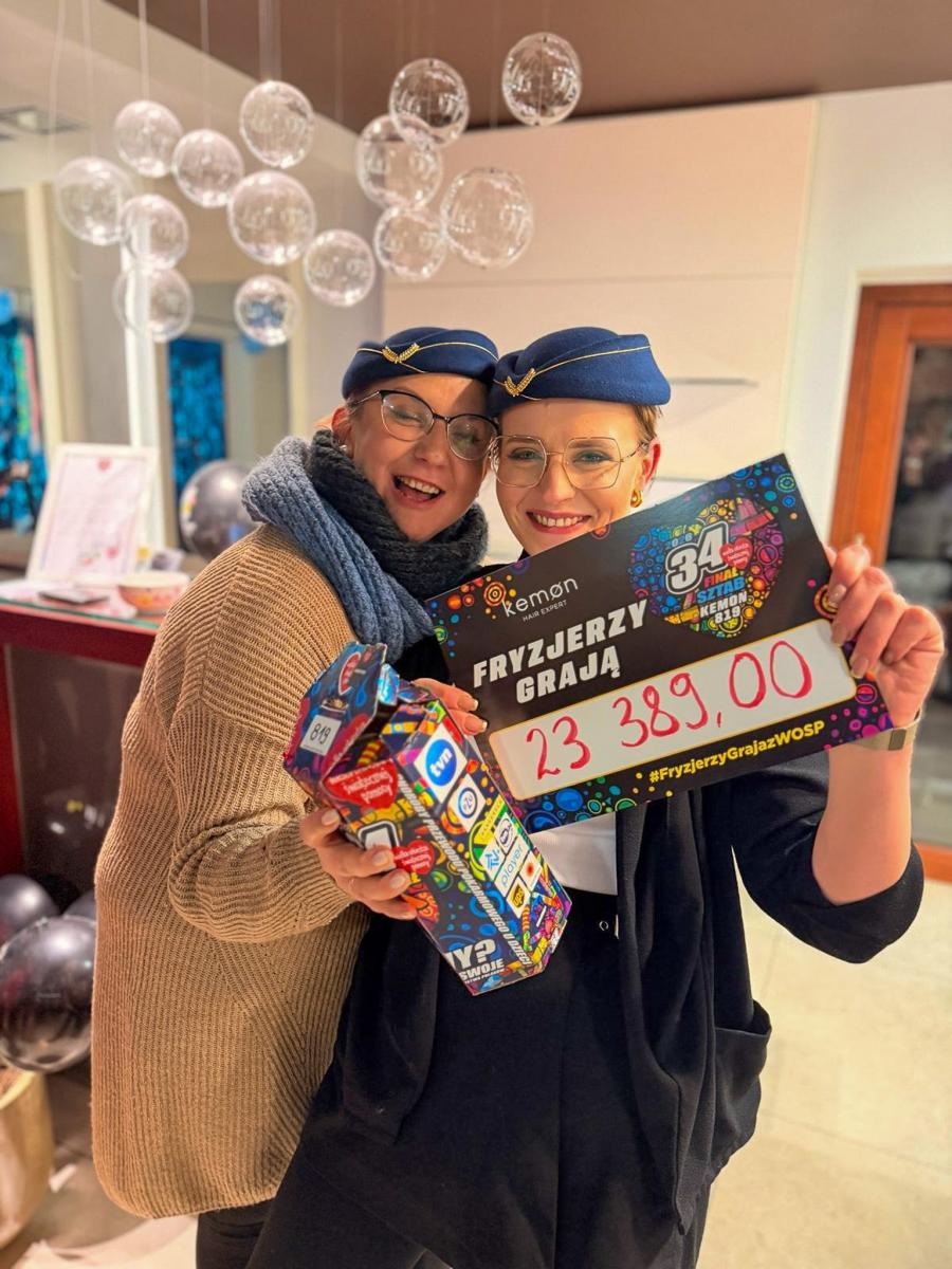 Zdjęcie w galerii na portalu naszraciborz.pl: Kolejna edycja WOŚP w Tworkowie. Salon Luiza znów zagrał z Orkiestrą wiadomości z regionu