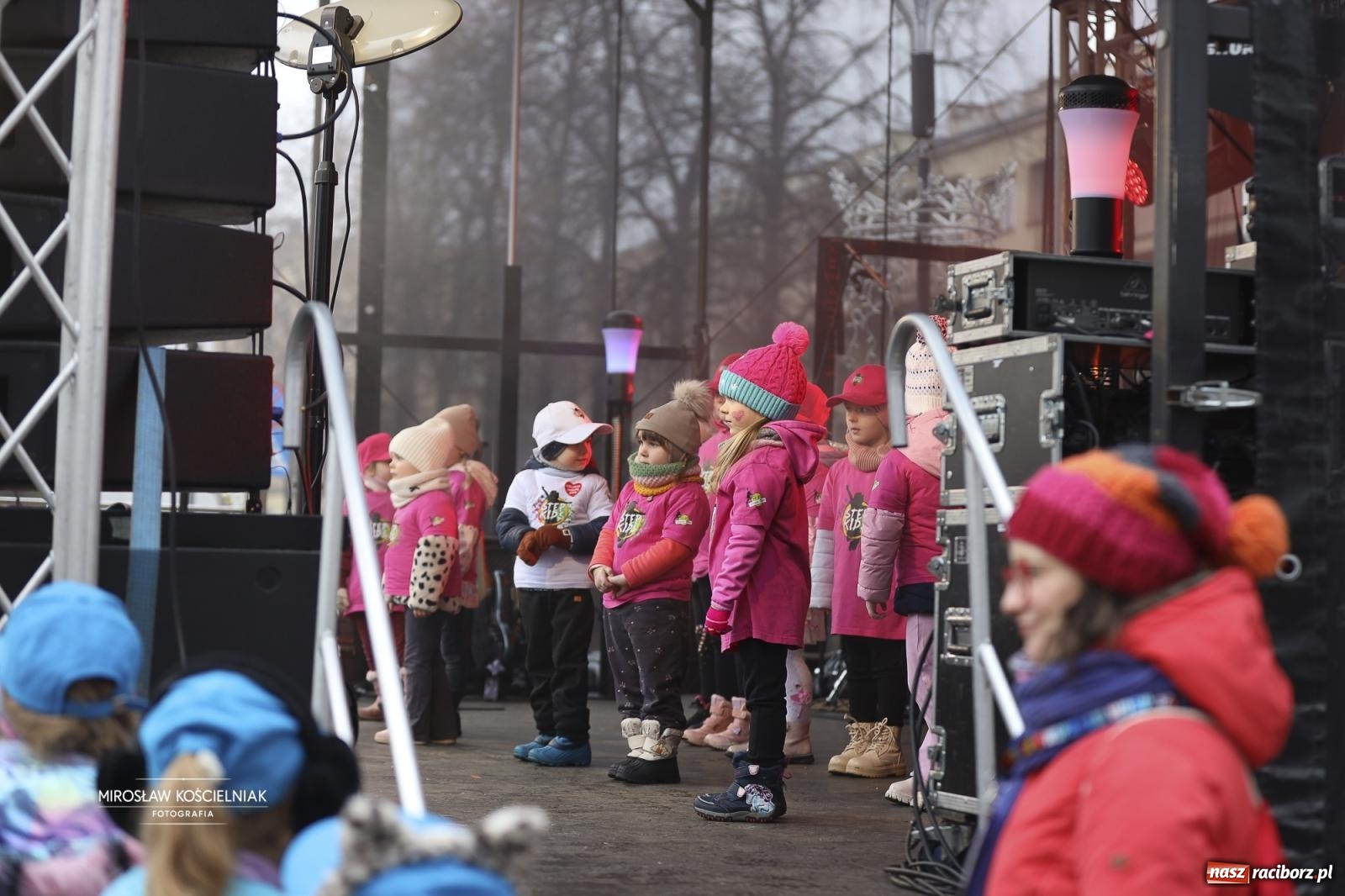 Zdjęcie w galerii na portalu naszraciborz.pl: Rock, ogień, Zumba i licytacje – tak przebiegł finał WOŚP na raciborskim Rynku [FOTO i WIDEO] wiadomości z regionu