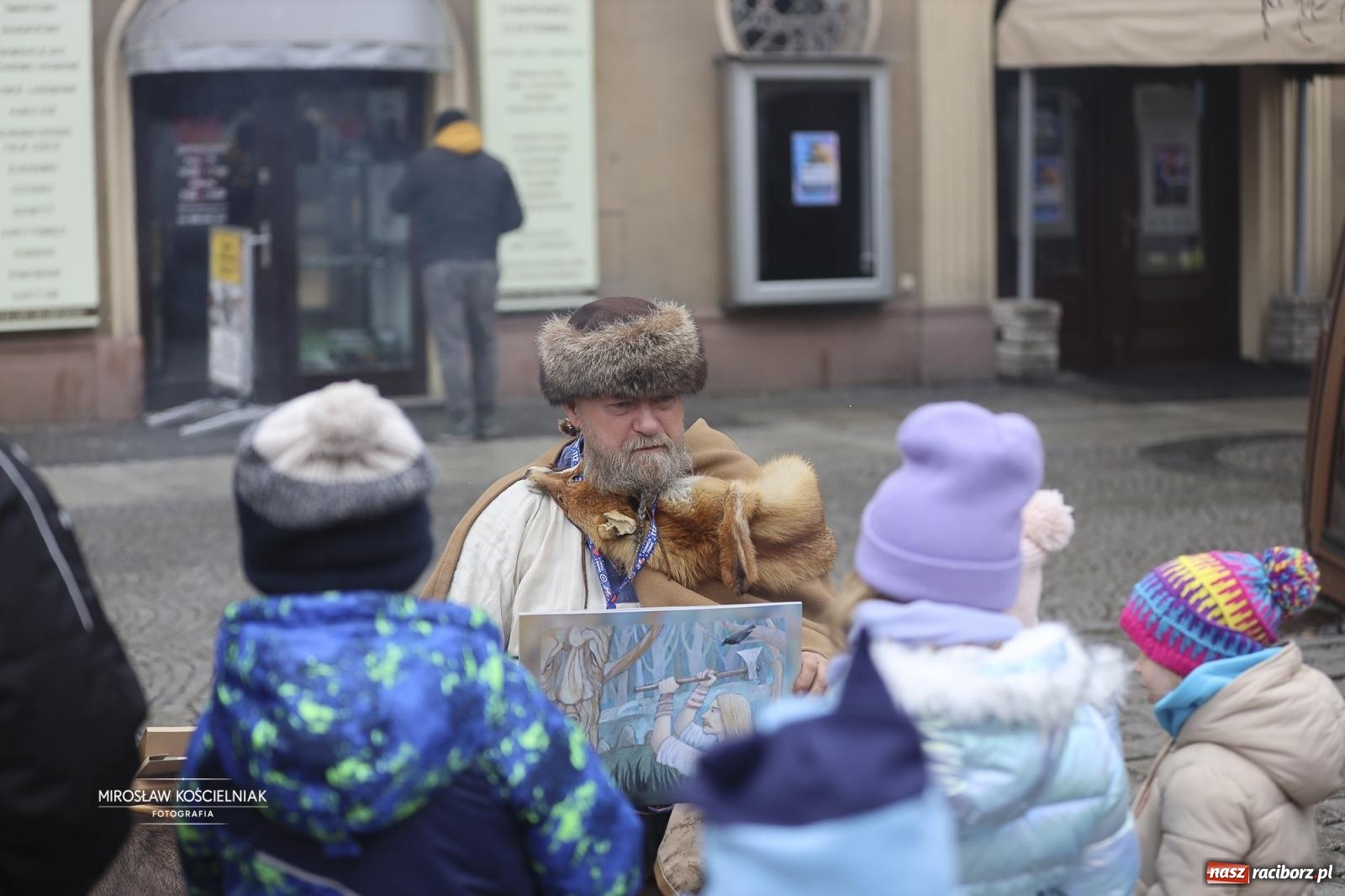 Zdjęcie w galerii na portalu naszraciborz.pl: Rock, ogień, Zumba i licytacje – tak przebiegł finał WOŚP na raciborskim Rynku [FOTO i WIDEO] wiadomości z regionu