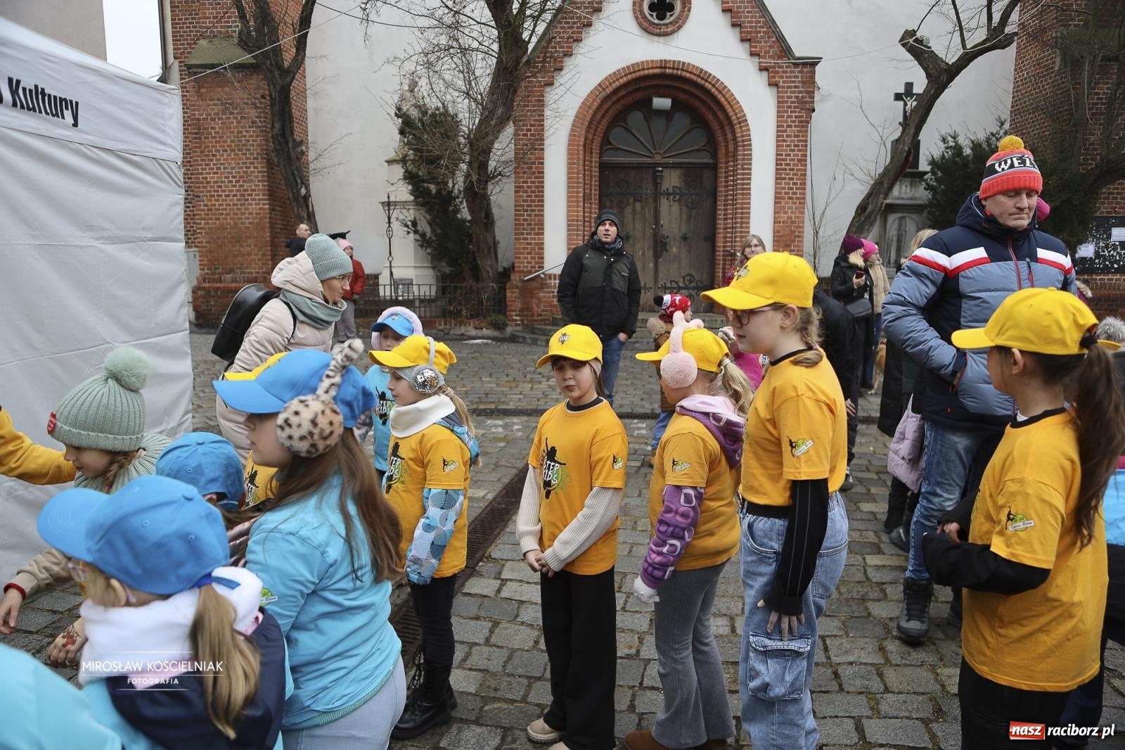 Zdjęcie w galerii na portalu naszraciborz.pl: Rock, ogień, Zumba i licytacje – tak przebiegł finał WOŚP na raciborskim Rynku [FOTO i WIDEO] wiadomości z regionu