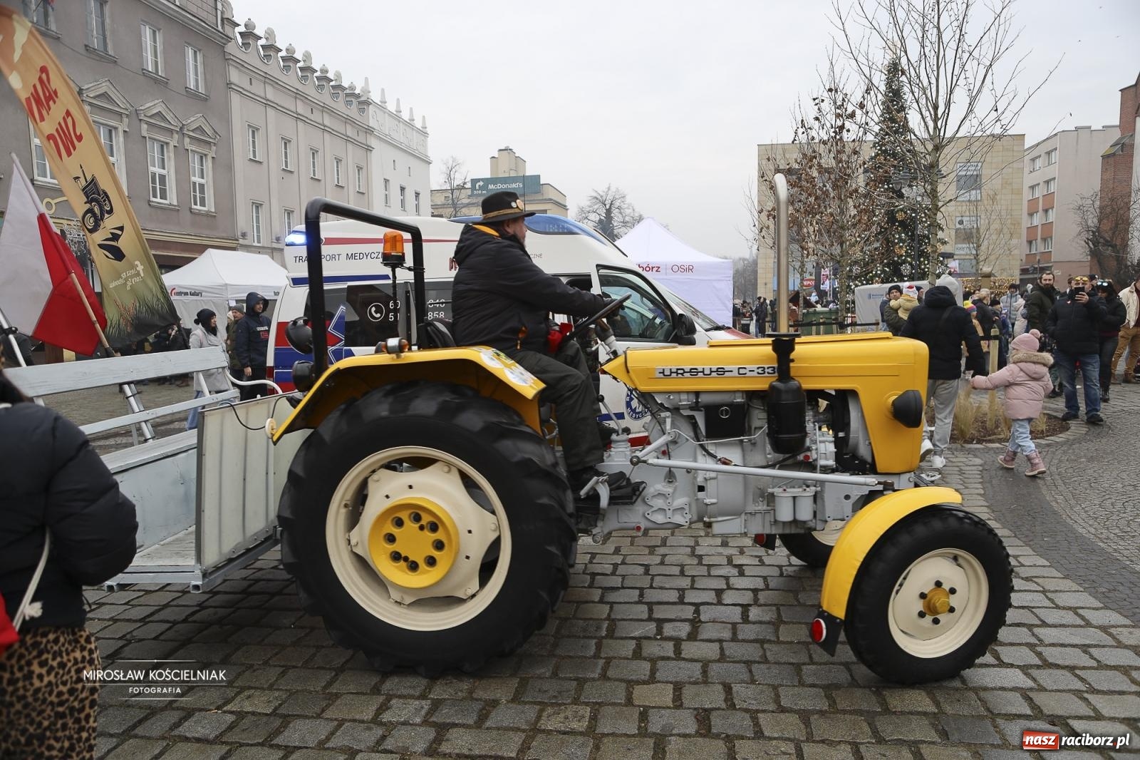 Zdjęcie w galerii na portalu naszraciborz.pl: Rock, ogień, Zumba i licytacje – tak przebiegł finał WOŚP na raciborskim Rynku [FOTO i WIDEO] wiadomości z regionu