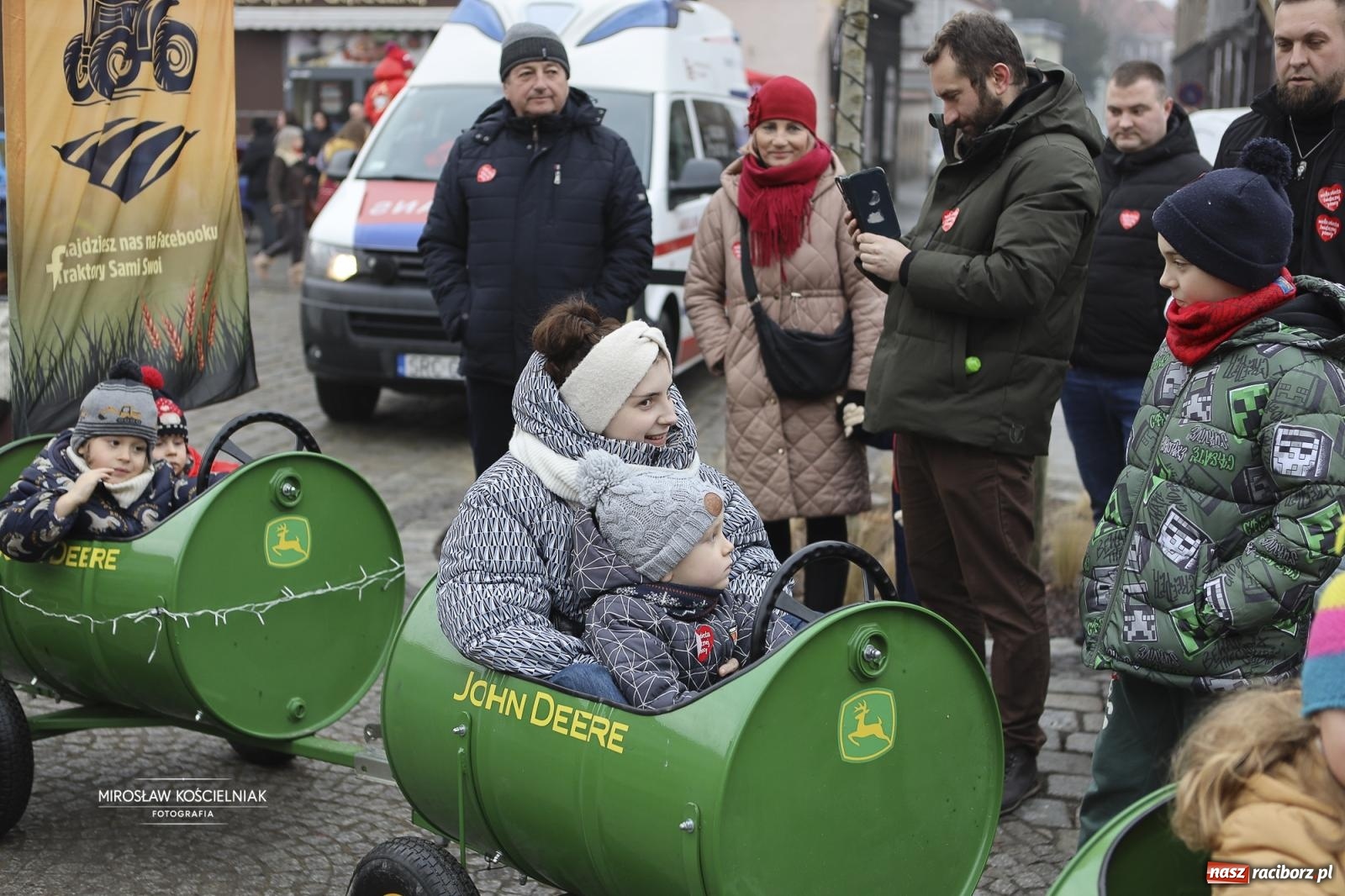 Zdjęcie w galerii na portalu naszraciborz.pl: Rock, ogień, Zumba i licytacje – tak przebiegł finał WOŚP na raciborskim Rynku [FOTO i WIDEO] wiadomości z regionu