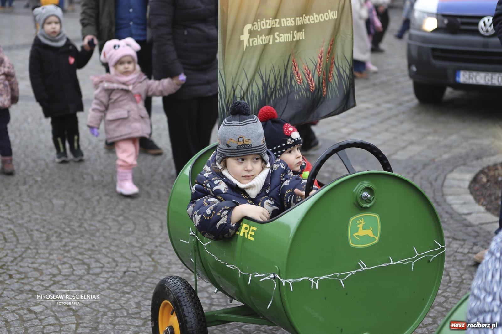 Zdjęcie w galerii na portalu naszraciborz.pl: Rock, ogień, Zumba i licytacje – tak przebiegł finał WOŚP na raciborskim Rynku [FOTO i WIDEO] wiadomości z regionu