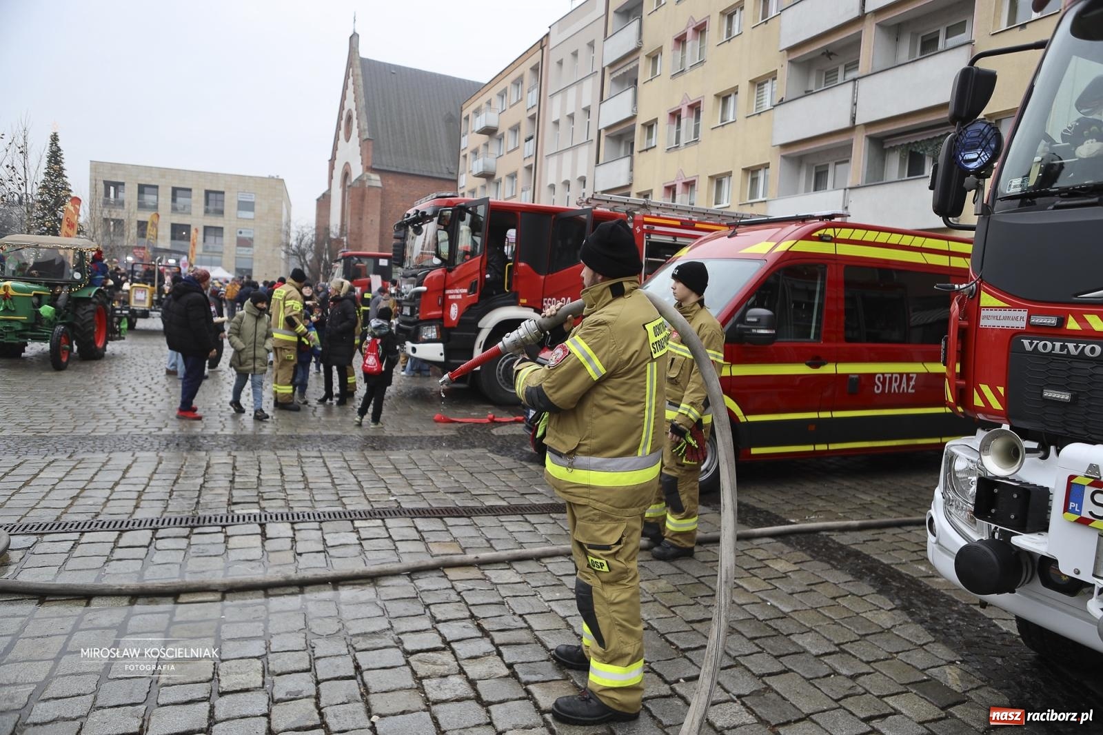 Zdjęcie w galerii na portalu naszraciborz.pl: Rock, ogień, Zumba i licytacje – tak przebiegł finał WOŚP na raciborskim Rynku [FOTO i WIDEO] wiadomości z regionu