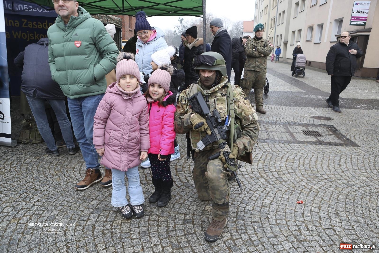 Zdjęcie w galerii na portalu naszraciborz.pl: Rock, ogień, Zumba i licytacje – tak przebiegł finał WOŚP na raciborskim Rynku [FOTO i WIDEO] wiadomości z regionu