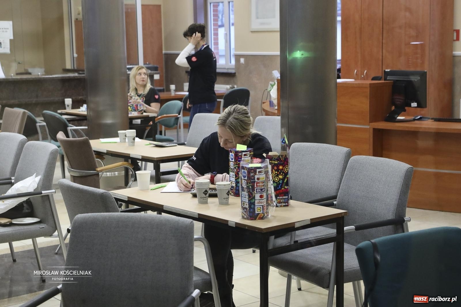 Zdjęcie w galerii na portalu naszraciborz.pl: Rock, ogień, Zumba i licytacje – tak przebiegł finał WOŚP na raciborskim Rynku [FOTO i WIDEO] wiadomości z regionu