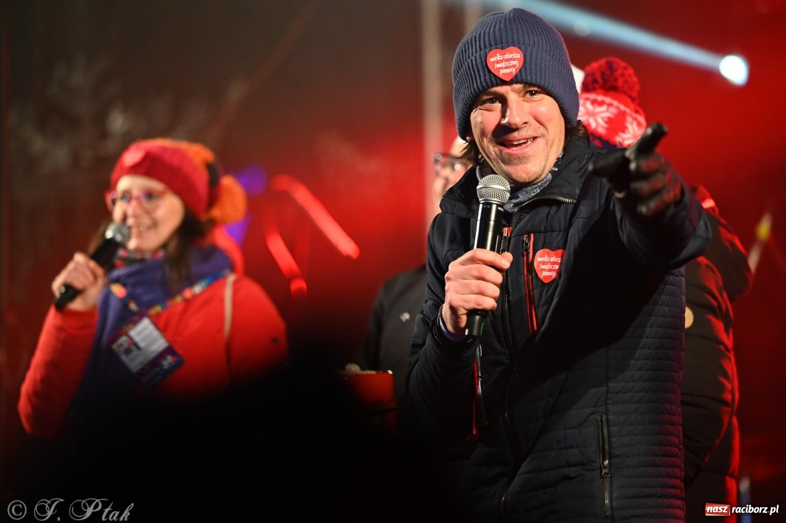 Zdjęcie w galerii na portalu naszraciborz.pl: Rock, ogień, Zumba i licytacje – tak przebiegł finał WOŚP na raciborskim Rynku [FOTO i WIDEO] wiadomości z regionu