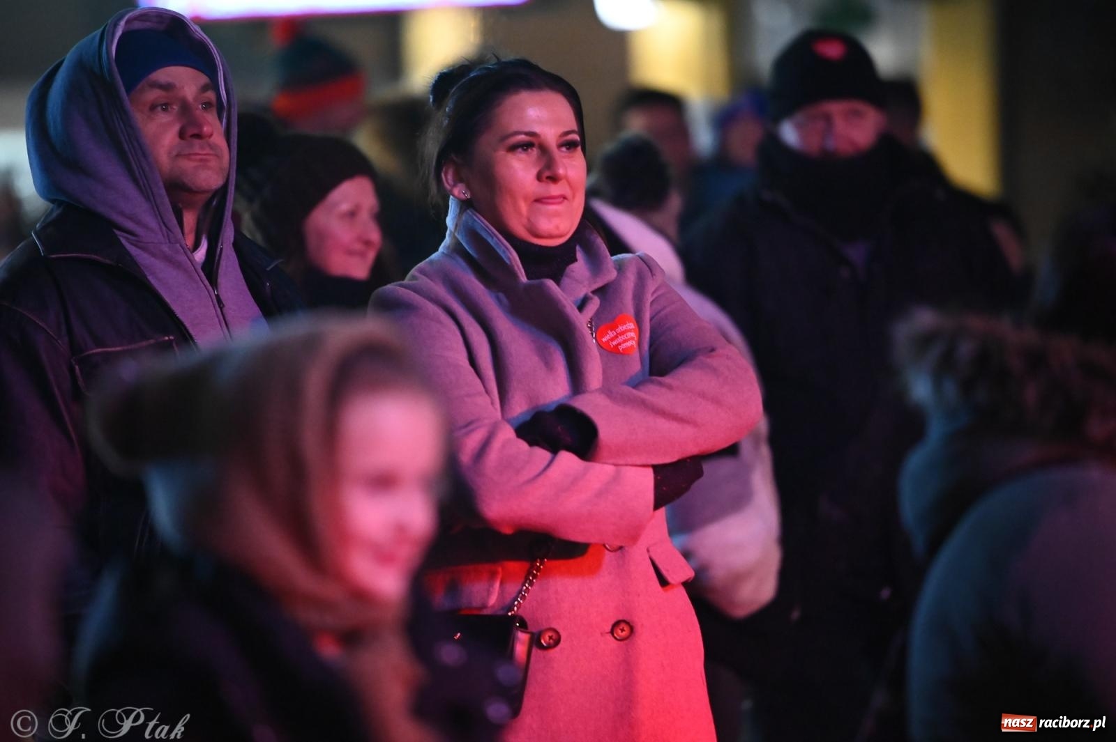 Zdjęcie w galerii na portalu naszraciborz.pl: Rock, ogień, Zumba i licytacje – tak przebiegł finał WOŚP na raciborskim Rynku [FOTO i WIDEO] wiadomości z regionu