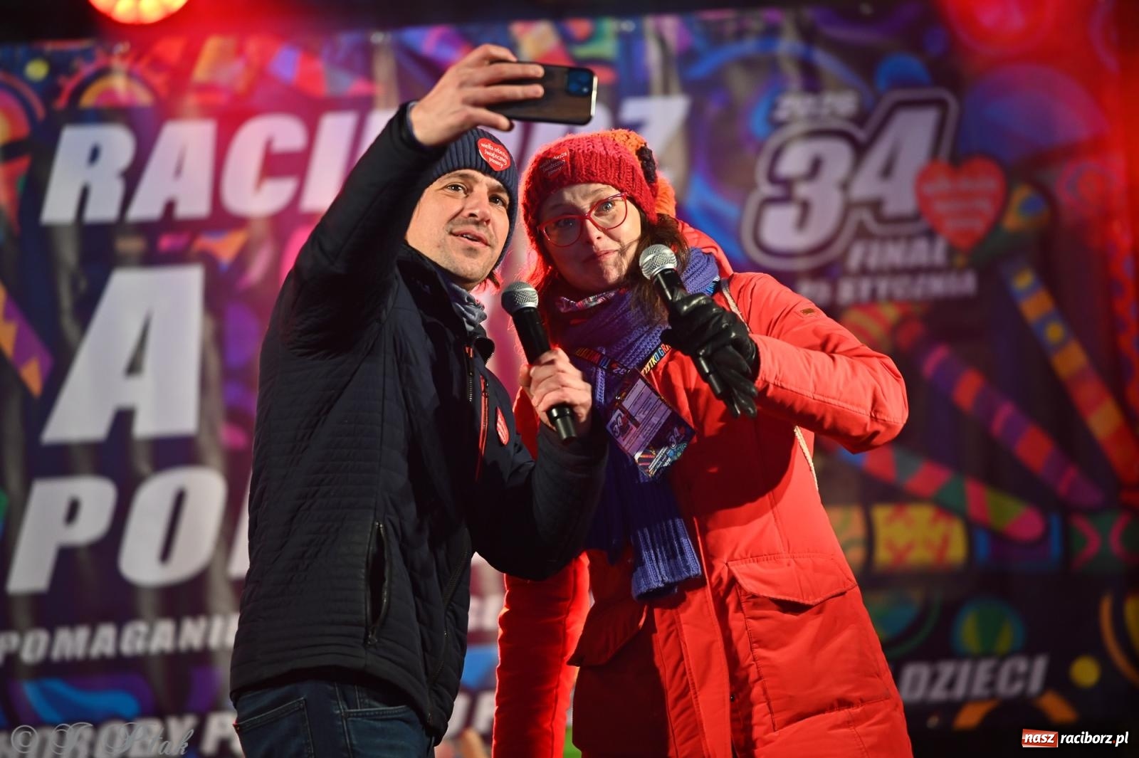 Zdjęcie w galerii na portalu naszraciborz.pl: Rock, ogień, Zumba i licytacje – tak przebiegł finał WOŚP na raciborskim Rynku [FOTO i WIDEO] wiadomości z regionu