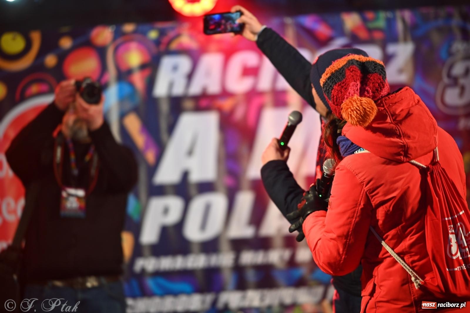 Zdjęcie w galerii na portalu naszraciborz.pl: Rock, ogień, Zumba i licytacje – tak przebiegł finał WOŚP na raciborskim Rynku [FOTO i WIDEO] wiadomości z regionu