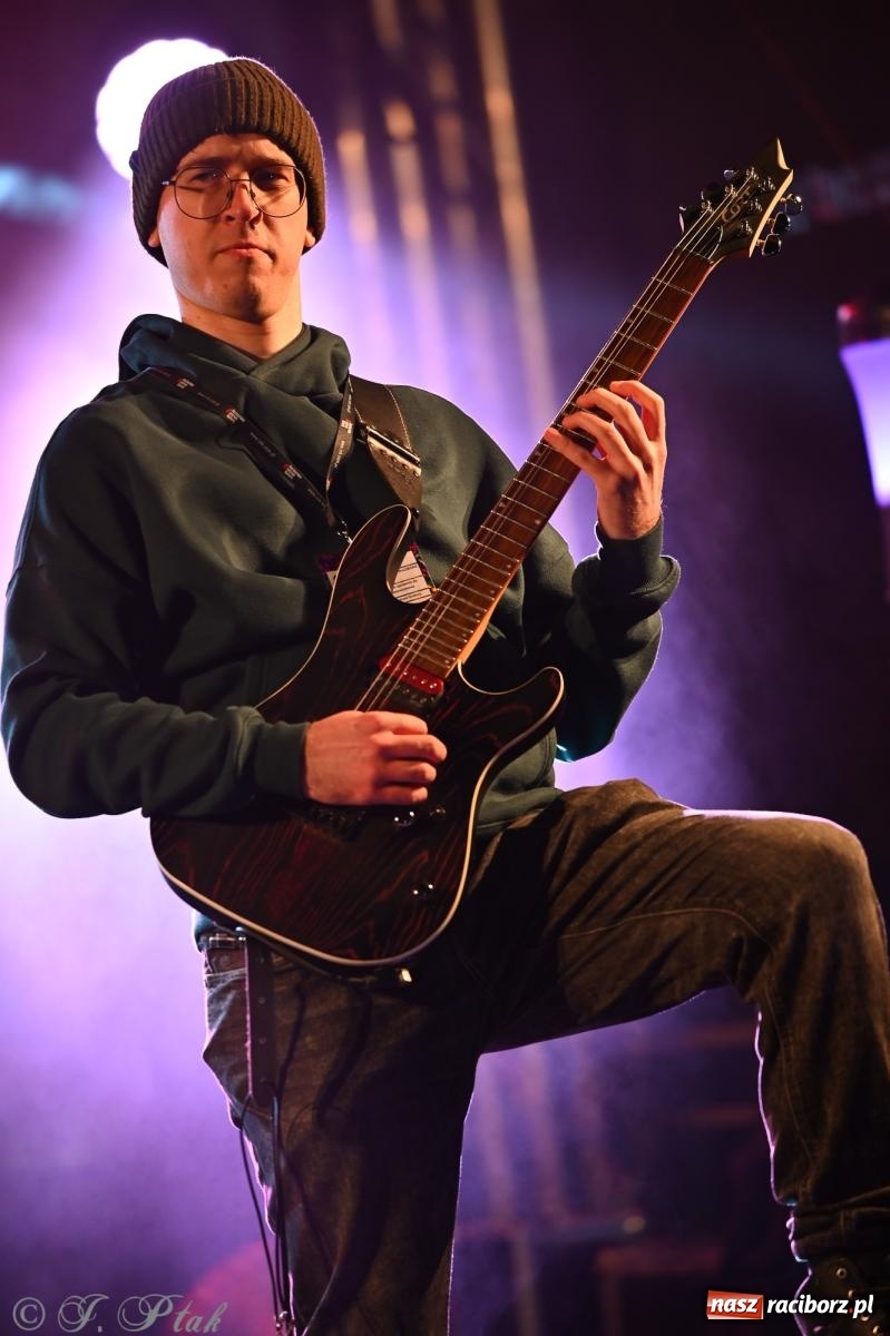 Zdjęcie w galerii na portalu naszraciborz.pl: Rock, ogień, Zumba i licytacje – tak przebiegł finał WOŚP na raciborskim Rynku [FOTO i WIDEO] wiadomości z regionu