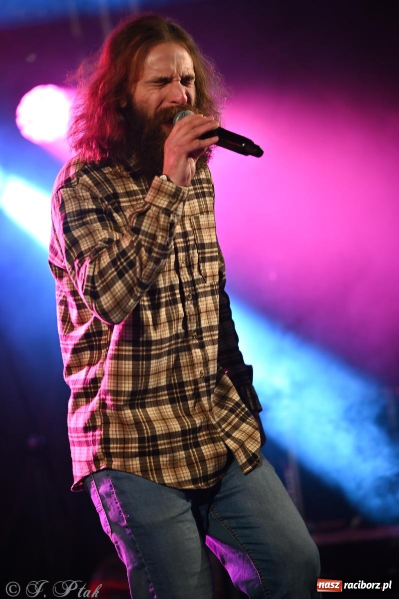 Zdjęcie w galerii na portalu naszraciborz.pl: Rock, ogień, Zumba i licytacje – tak przebiegł finał WOŚP na raciborskim Rynku [FOTO i WIDEO] wiadomości z regionu