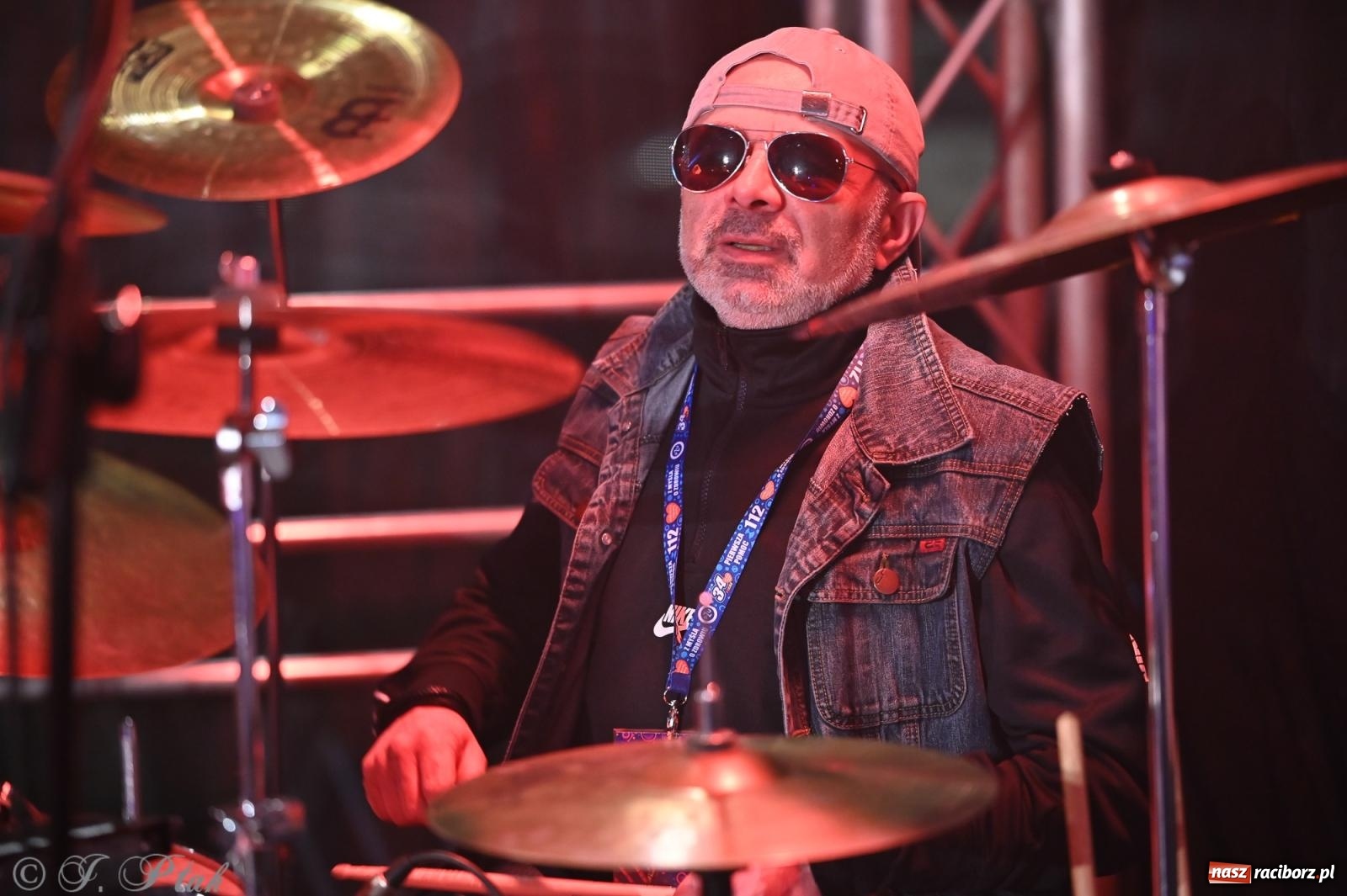 Zdjęcie w galerii na portalu naszraciborz.pl: Rock, ogień, Zumba i licytacje – tak przebiegł finał WOŚP na raciborskim Rynku [FOTO i WIDEO] wiadomości z regionu