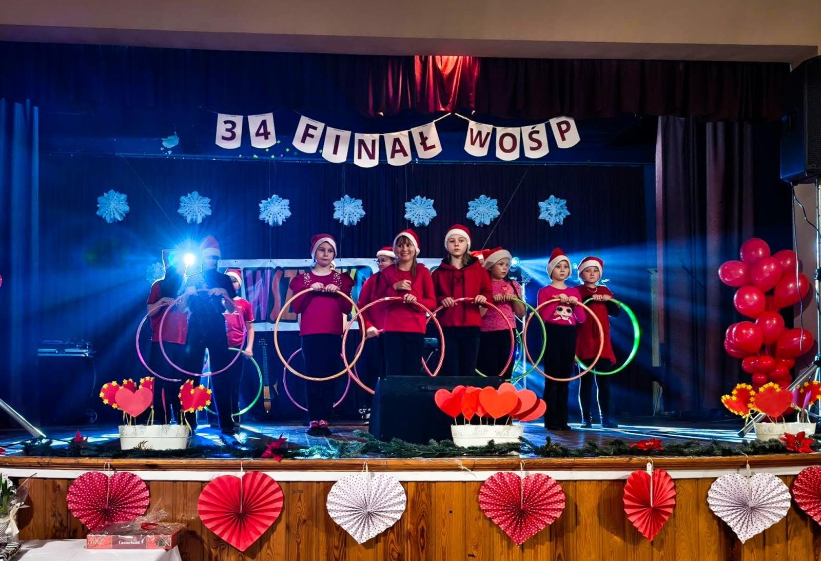 Zdjęcie w galerii na portalu naszraciborz.pl: 34. Finał Wielkiej Orkiestry Świątecznej Pomocy w gminie Krzanowice. Rekordowa zbiórka i ogromne zaangażowanie mieszkańców wiadomości z regionu