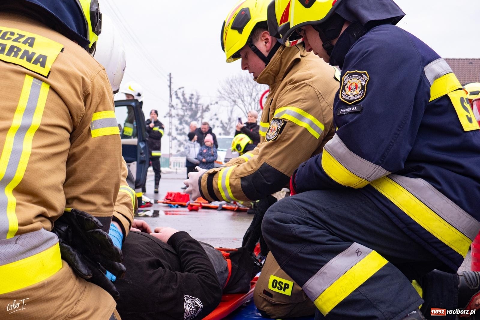Zdjęcie w galerii na portalu naszraciborz.pl: Trzy OSP razem. Pokazy ratownictwa technicznego podczas finału WOŚP wiadomości z regionu