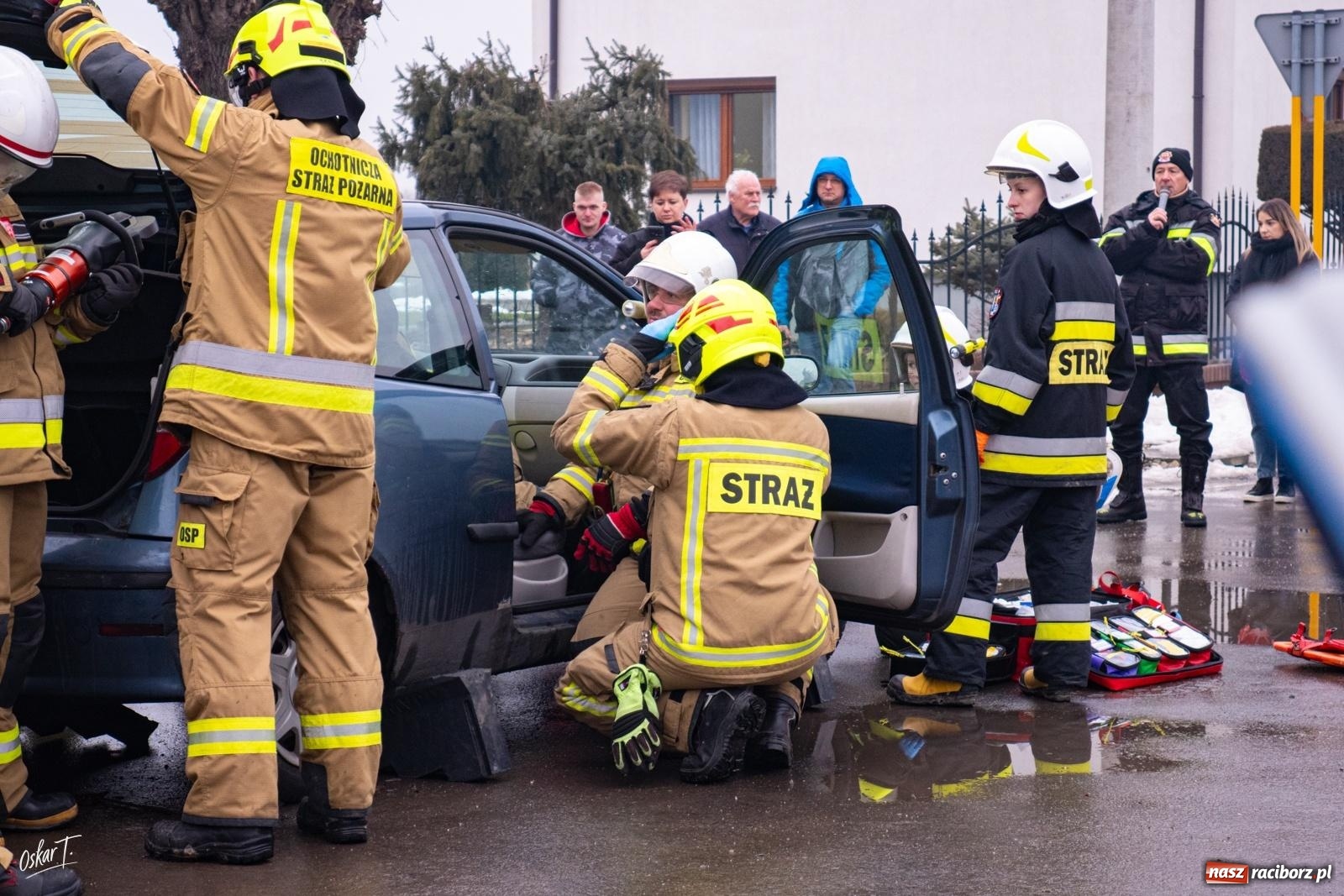 Zdjęcie w galerii na portalu naszraciborz.pl: Trzy OSP razem. Pokazy ratownictwa technicznego podczas finału WOŚP wiadomości z regionu