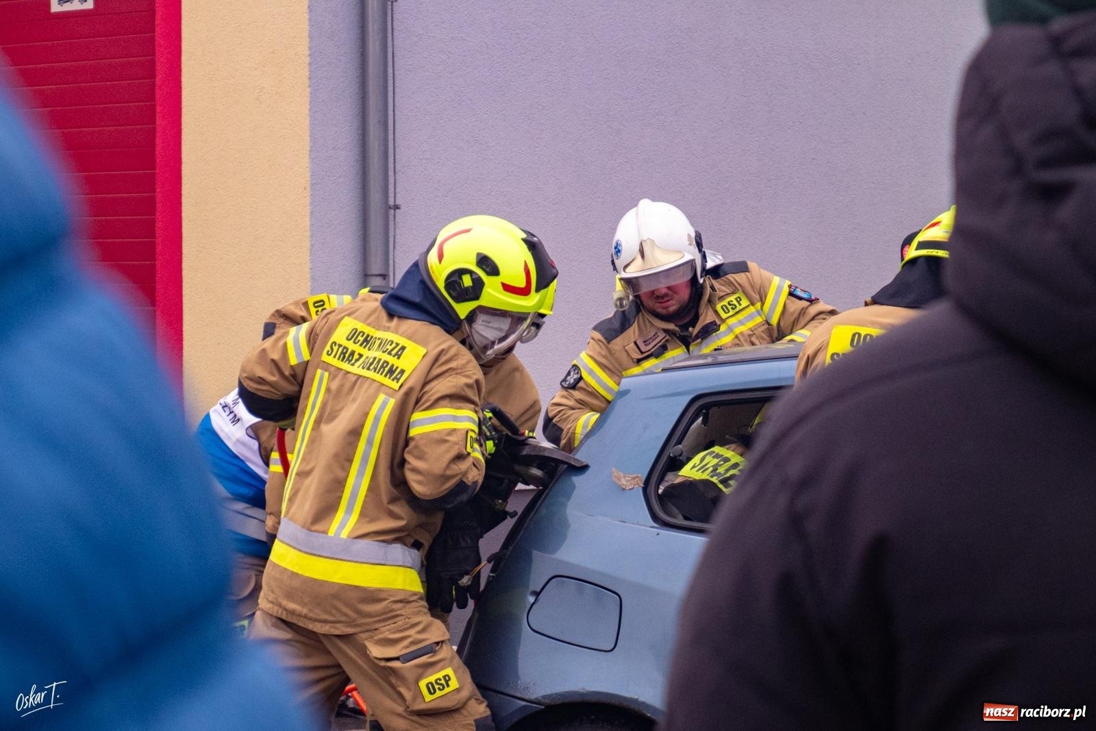 Zdjęcie w galerii na portalu naszraciborz.pl: Trzy OSP razem. Pokazy ratownictwa technicznego podczas finału WOŚP wiadomości z regionu