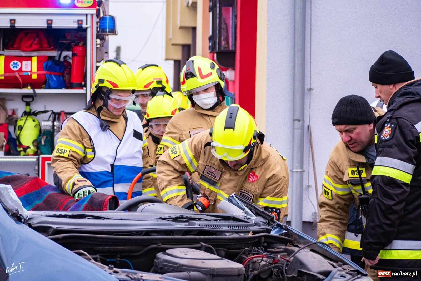 Zdjęcie w galerii na portalu naszraciborz.pl: Trzy OSP razem. Pokazy ratownictwa technicznego podczas finału WOŚP wiadomości z regionu