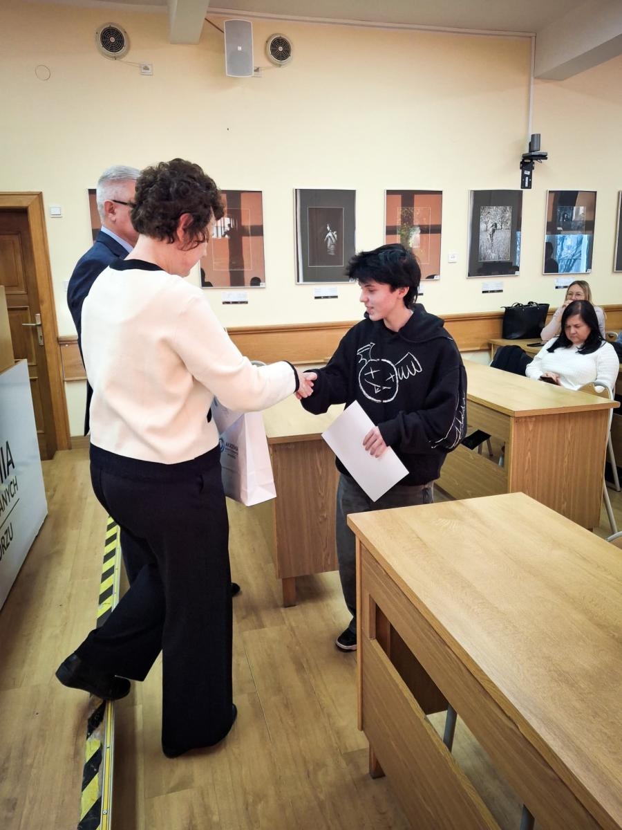 Zdjęcie w galerii na portalu naszraciborz.pl: XIX Konkurs Języka Angielskiego i Języka Niemieckiego w ANS w Raciborzu wiadomości z regionu