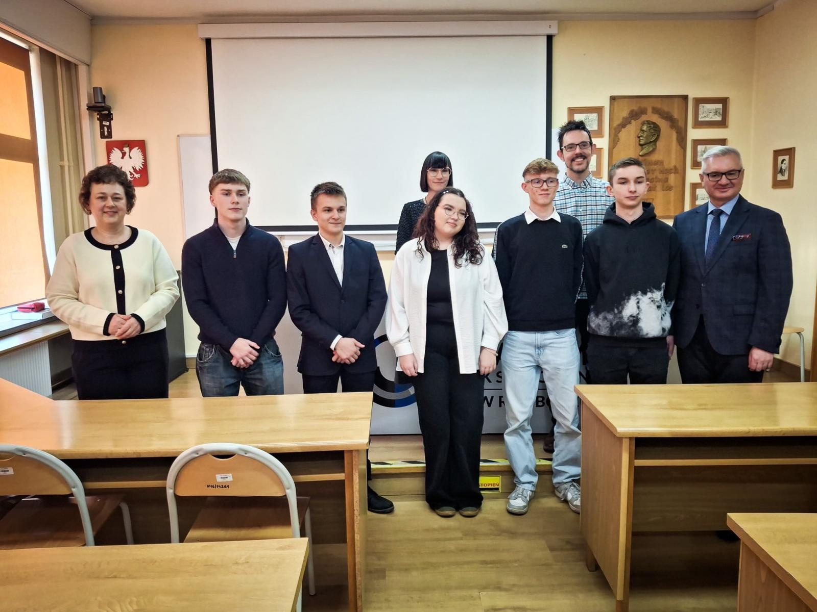 Zdjęcie w galerii na portalu naszraciborz.pl: XIX Konkurs Języka Angielskiego i Języka Niemieckiego w ANS w Raciborzu wiadomości z regionu