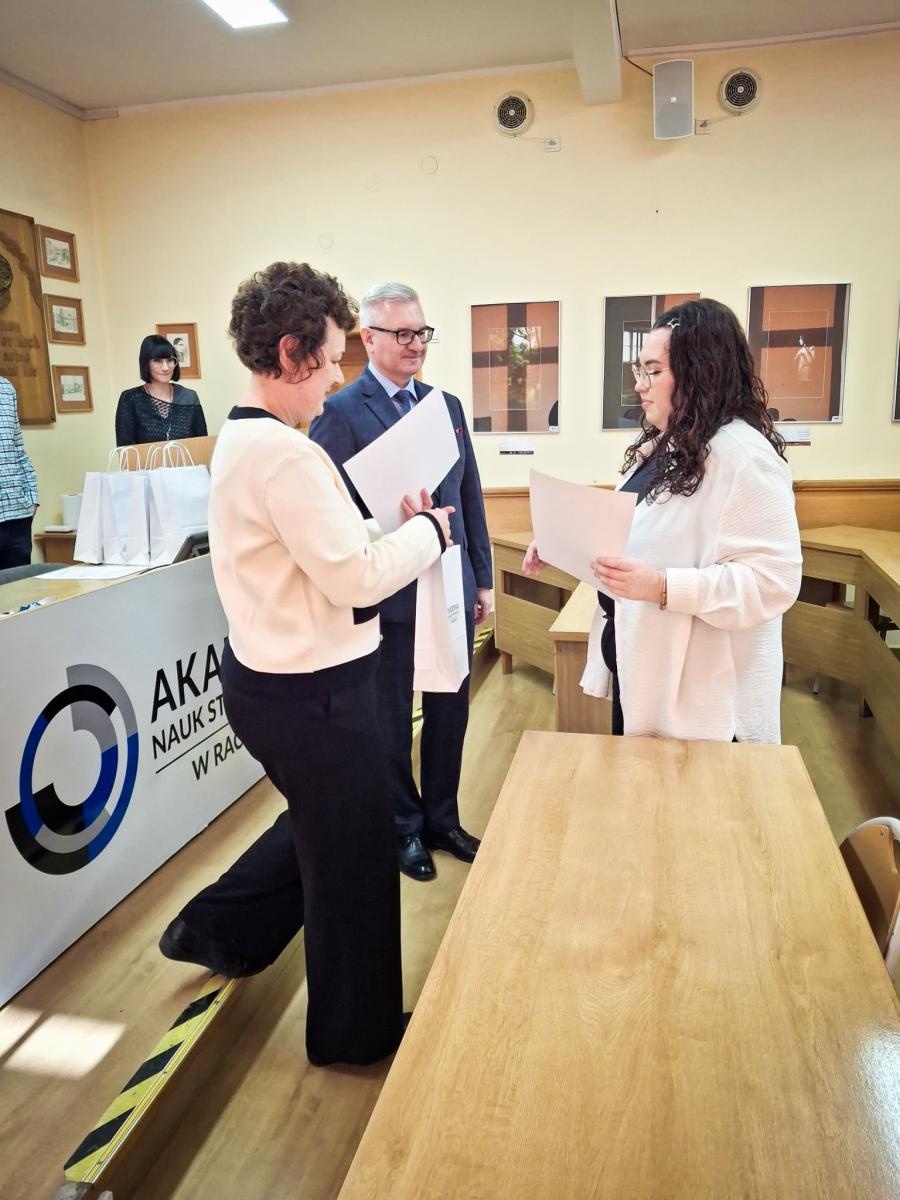 Zdjęcie w galerii na portalu naszraciborz.pl: XIX Konkurs Języka Angielskiego i Języka Niemieckiego w ANS w Raciborzu wiadomości z regionu