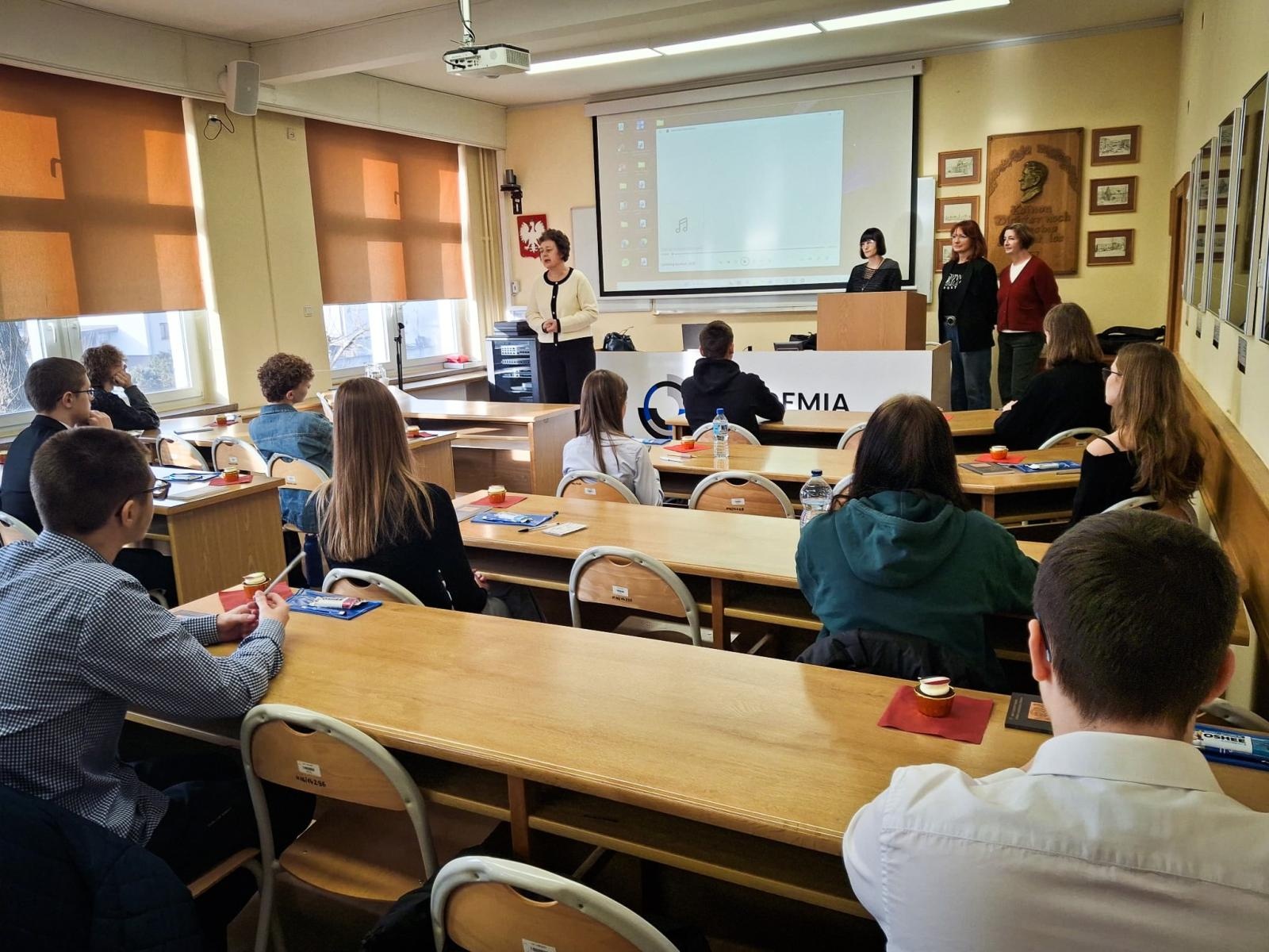 Zdjęcie w galerii na portalu naszraciborz.pl: XIX Konkurs Języka Angielskiego i Języka Niemieckiego w ANS w Raciborzu wiadomości z regionu