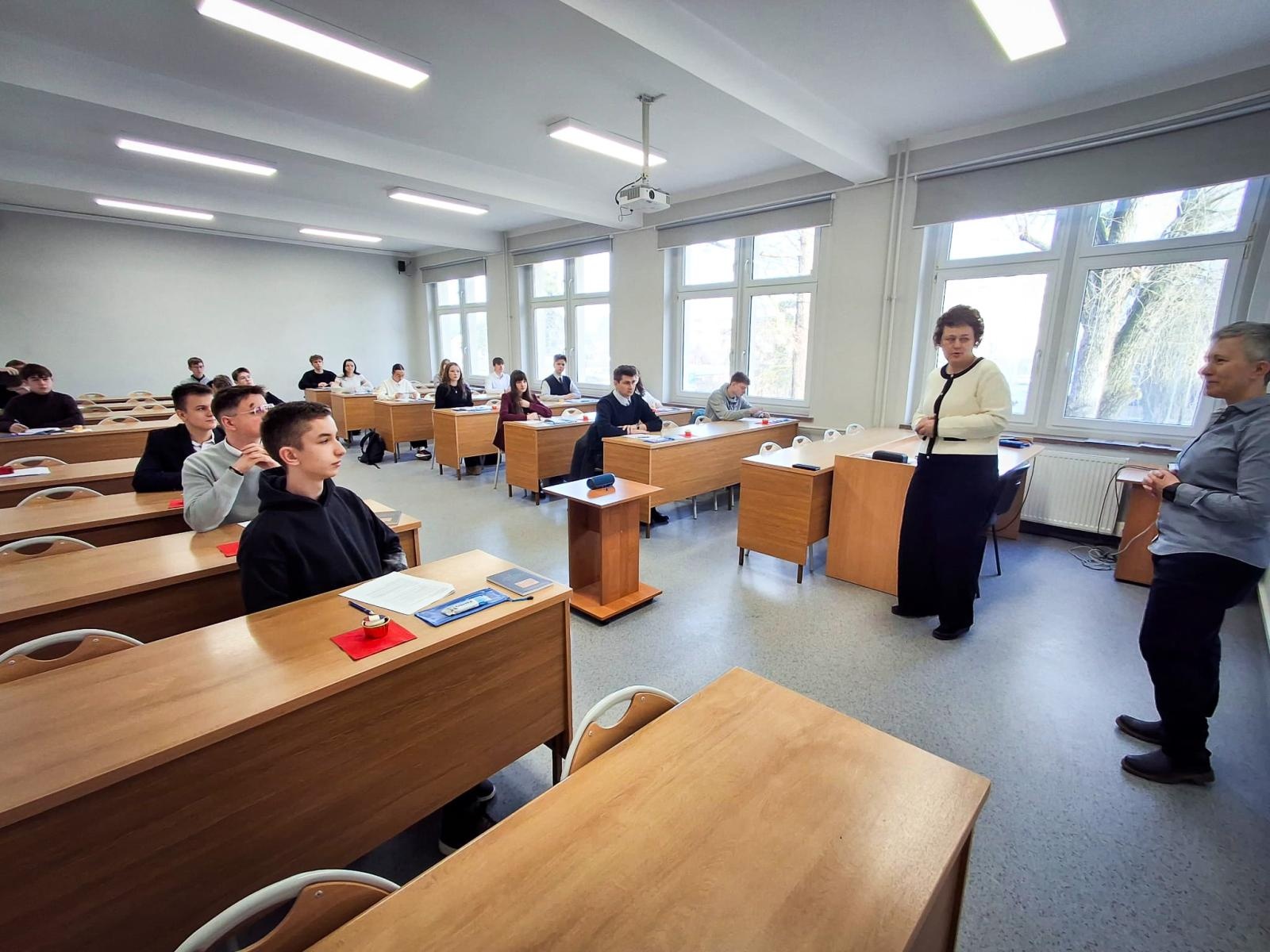 Zdjęcie w galerii na portalu naszraciborz.pl: XIX Konkurs Języka Angielskiego i Języka Niemieckiego w ANS w Raciborzu wiadomości z regionu