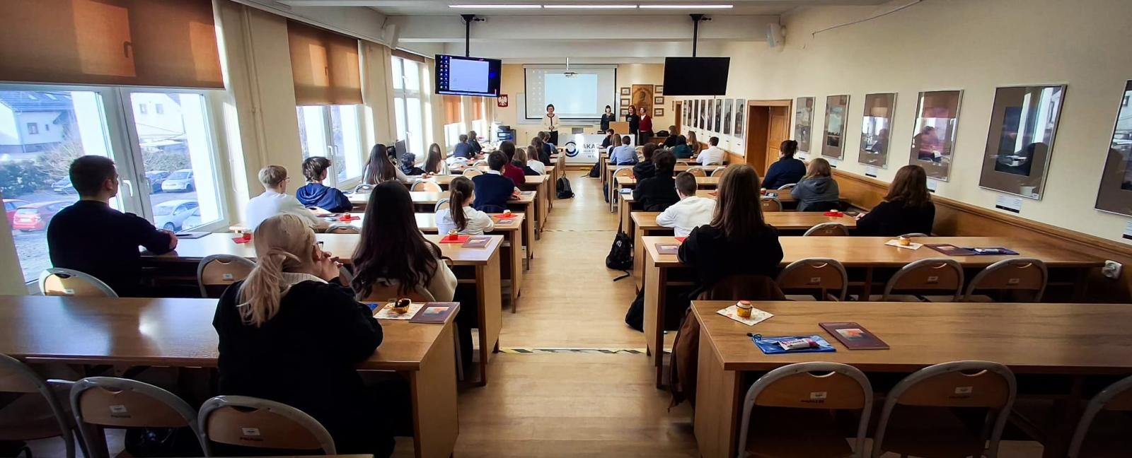 Zdjęcie w galerii na portalu naszraciborz.pl: XIX Konkurs Języka Angielskiego i Języka Niemieckiego w ANS w Raciborzu wiadomości z regionu